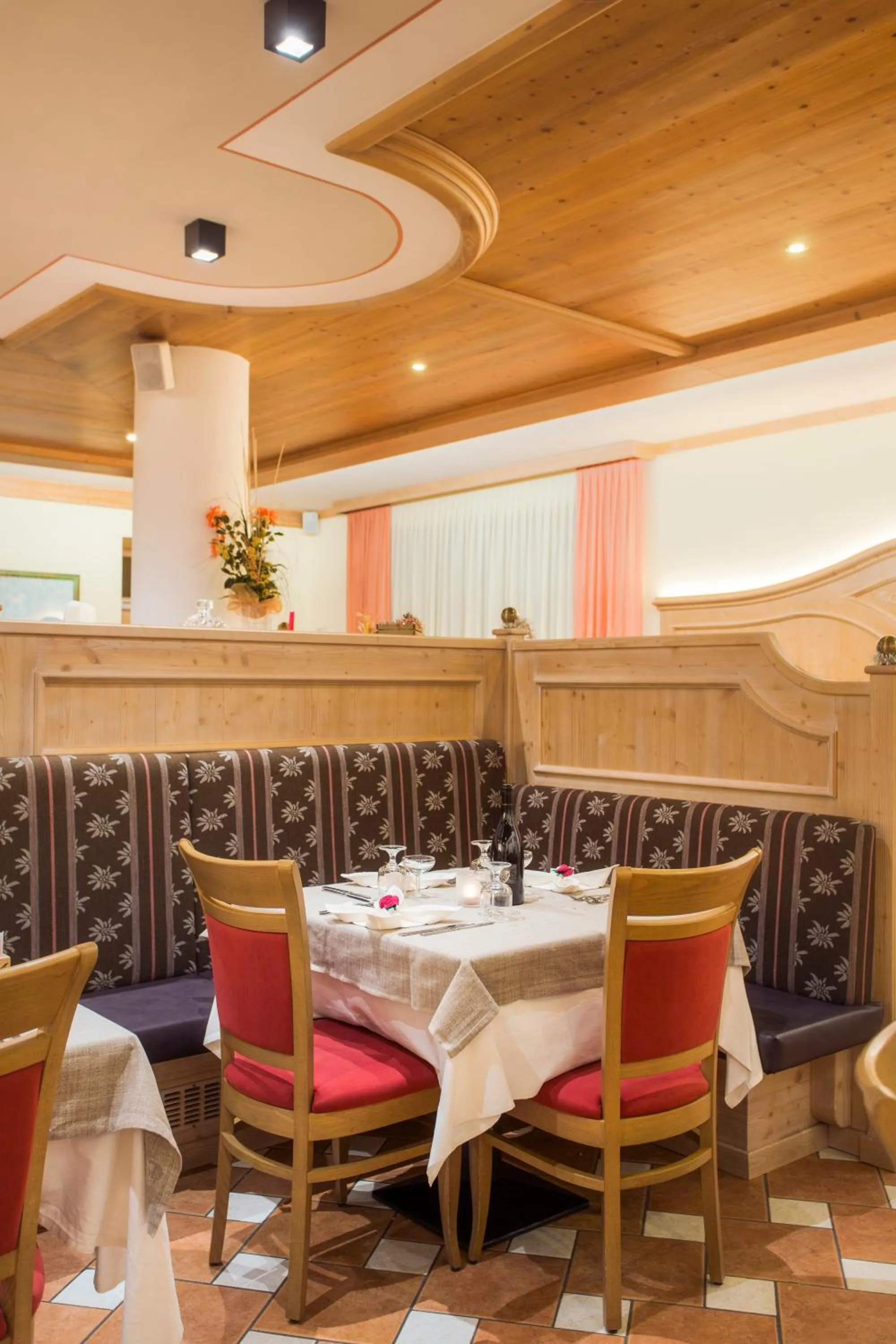 Restaurant/places to eat in Hotel Stella Alpina