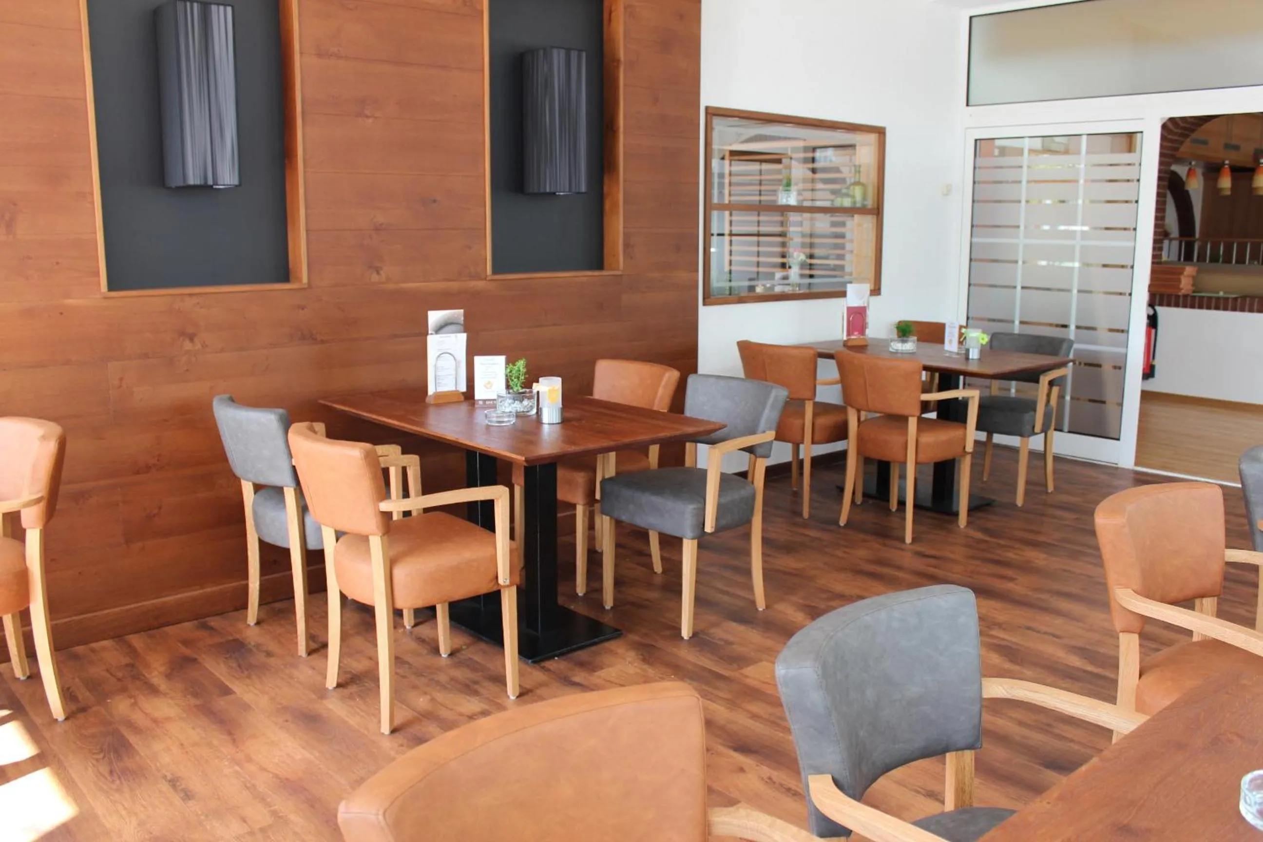 Restaurant/places to eat in Hotel Ripken