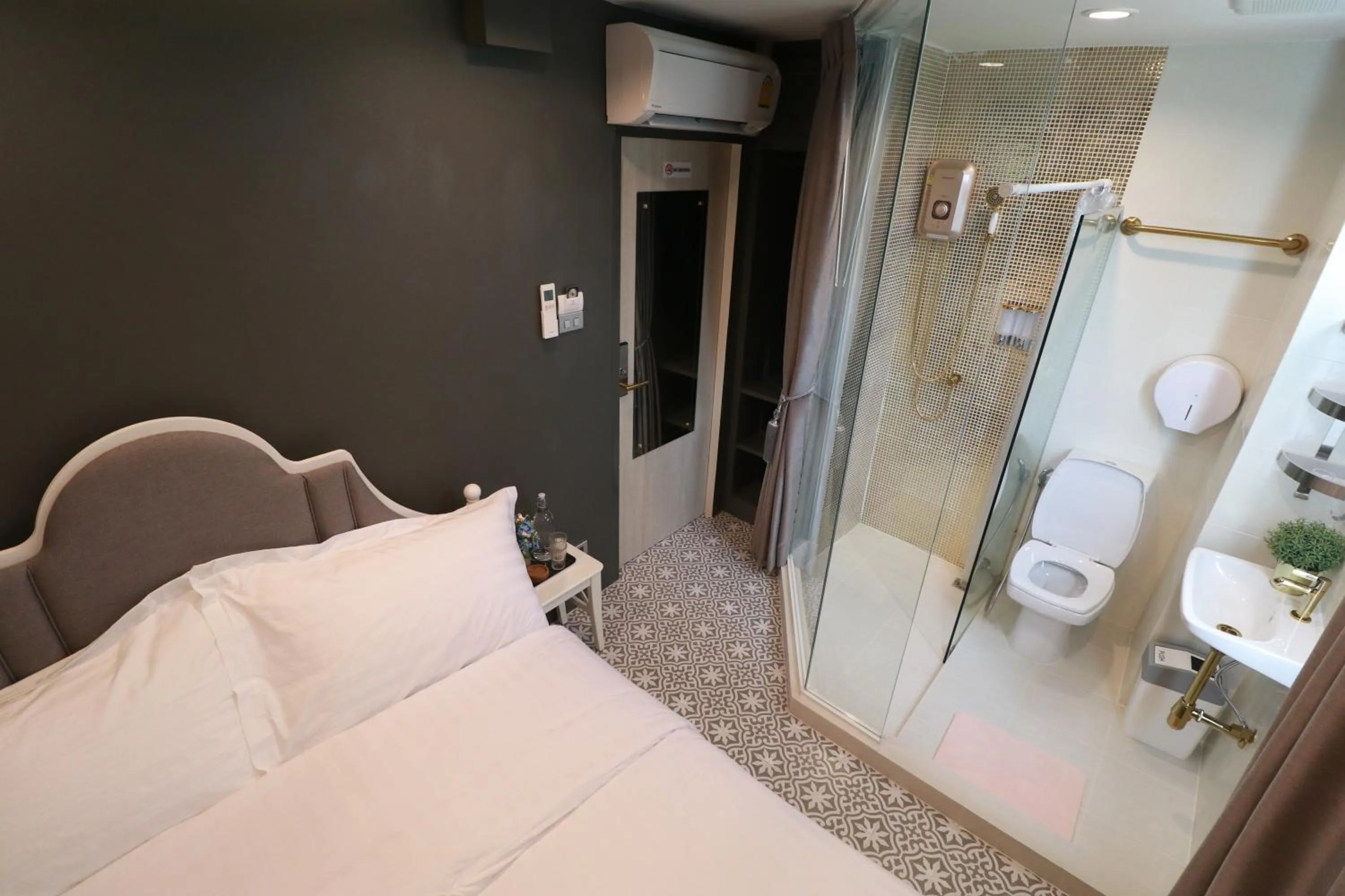 Bed in The LOL Elephant Hostel