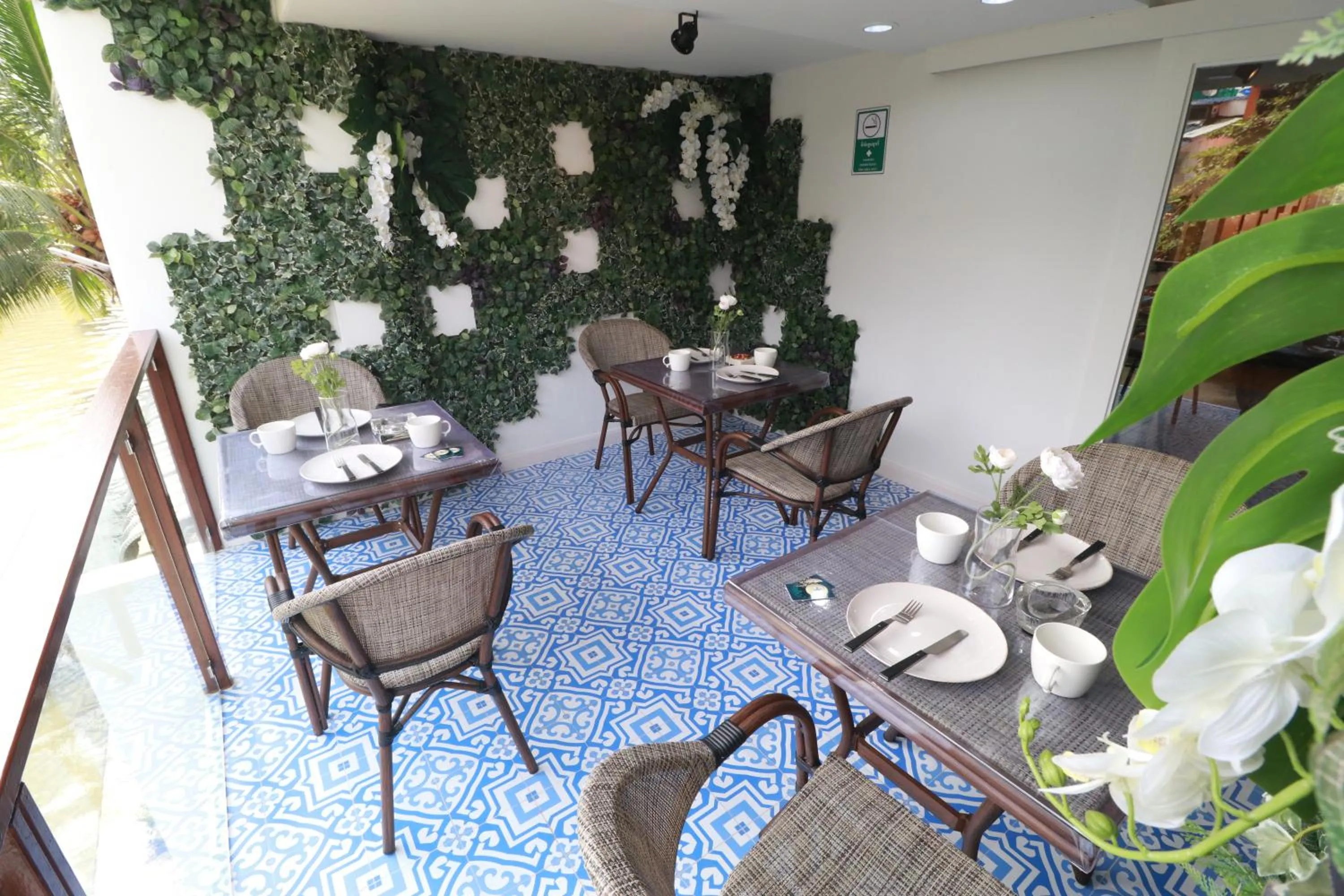 The LOL Elephant Hostel