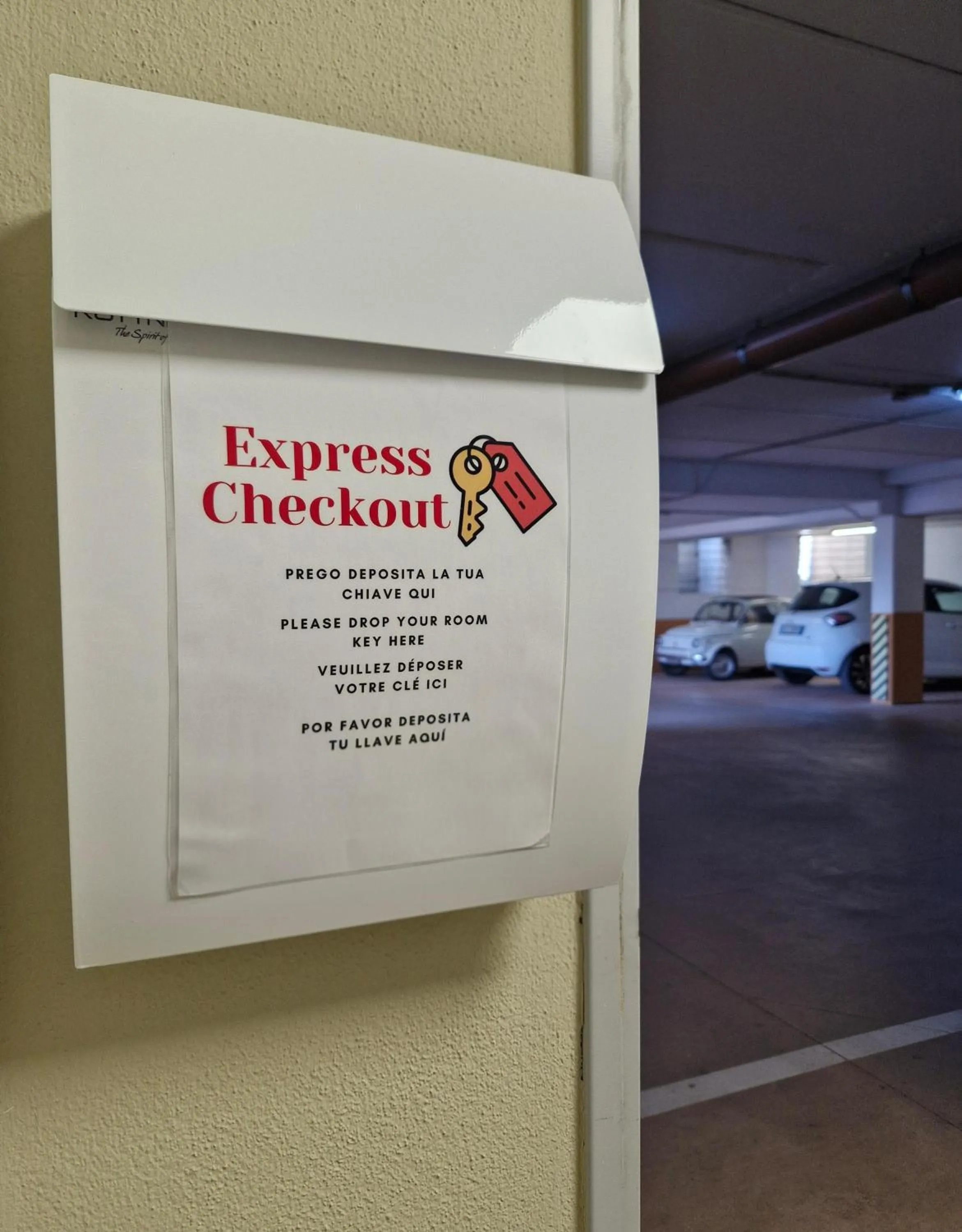 Parking in Mansio Residence & Hotel