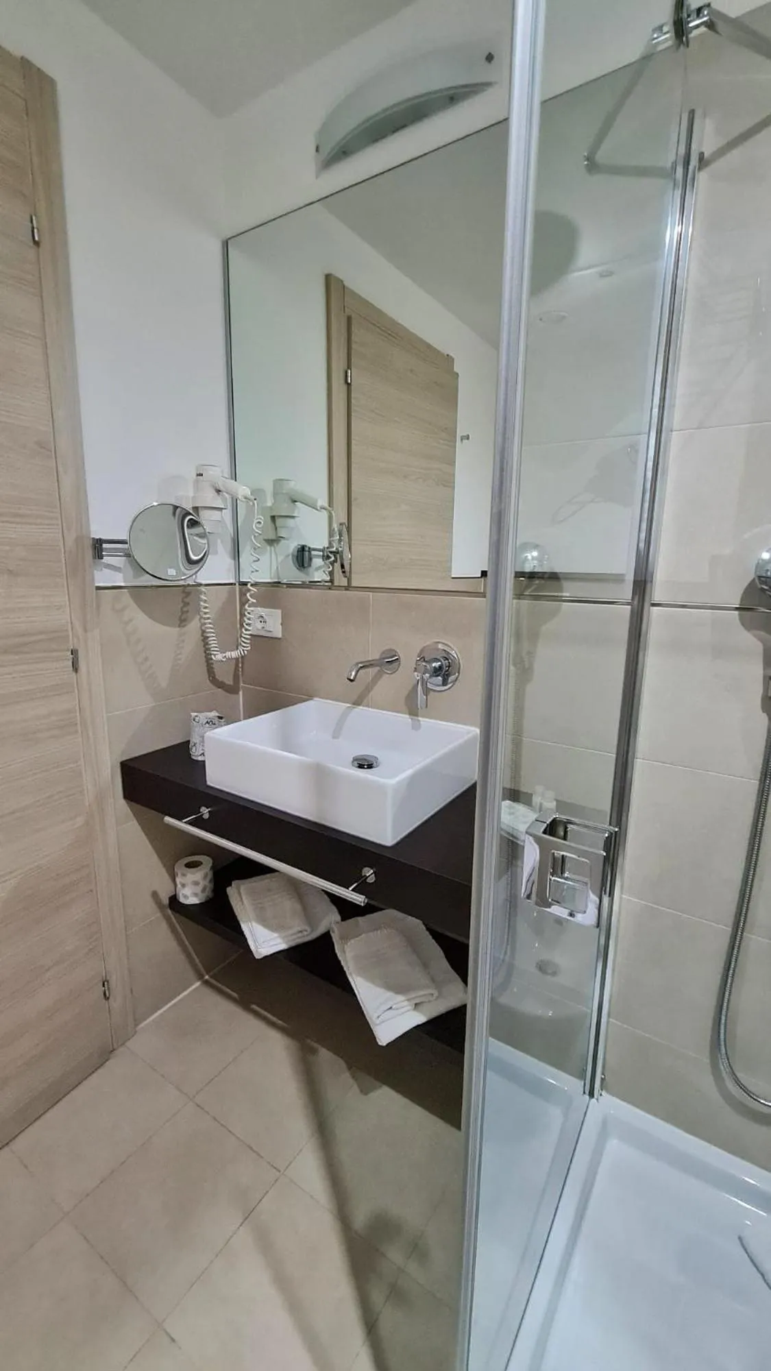 Shower in Mansio Residence & Hotel
