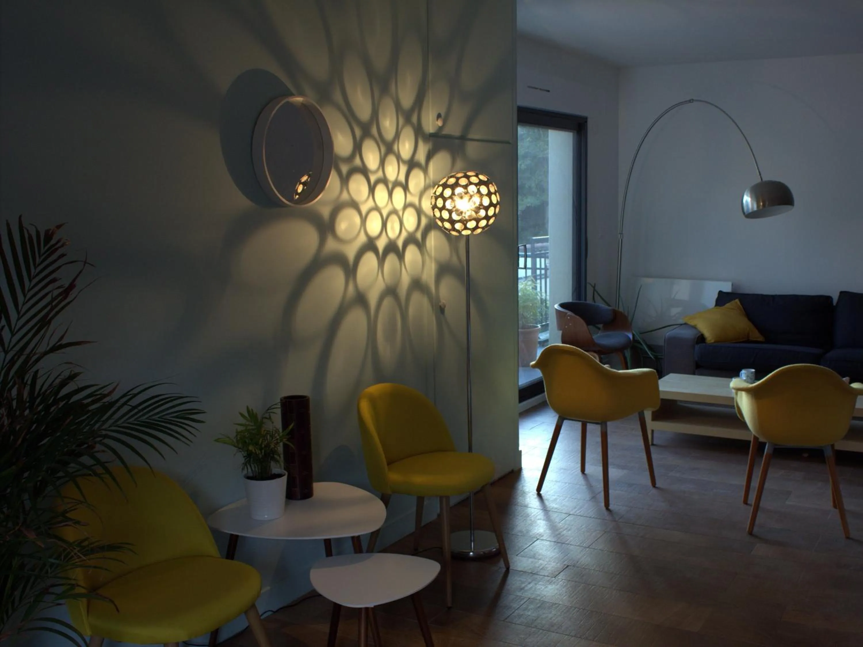 Dining area in Effet Lodge