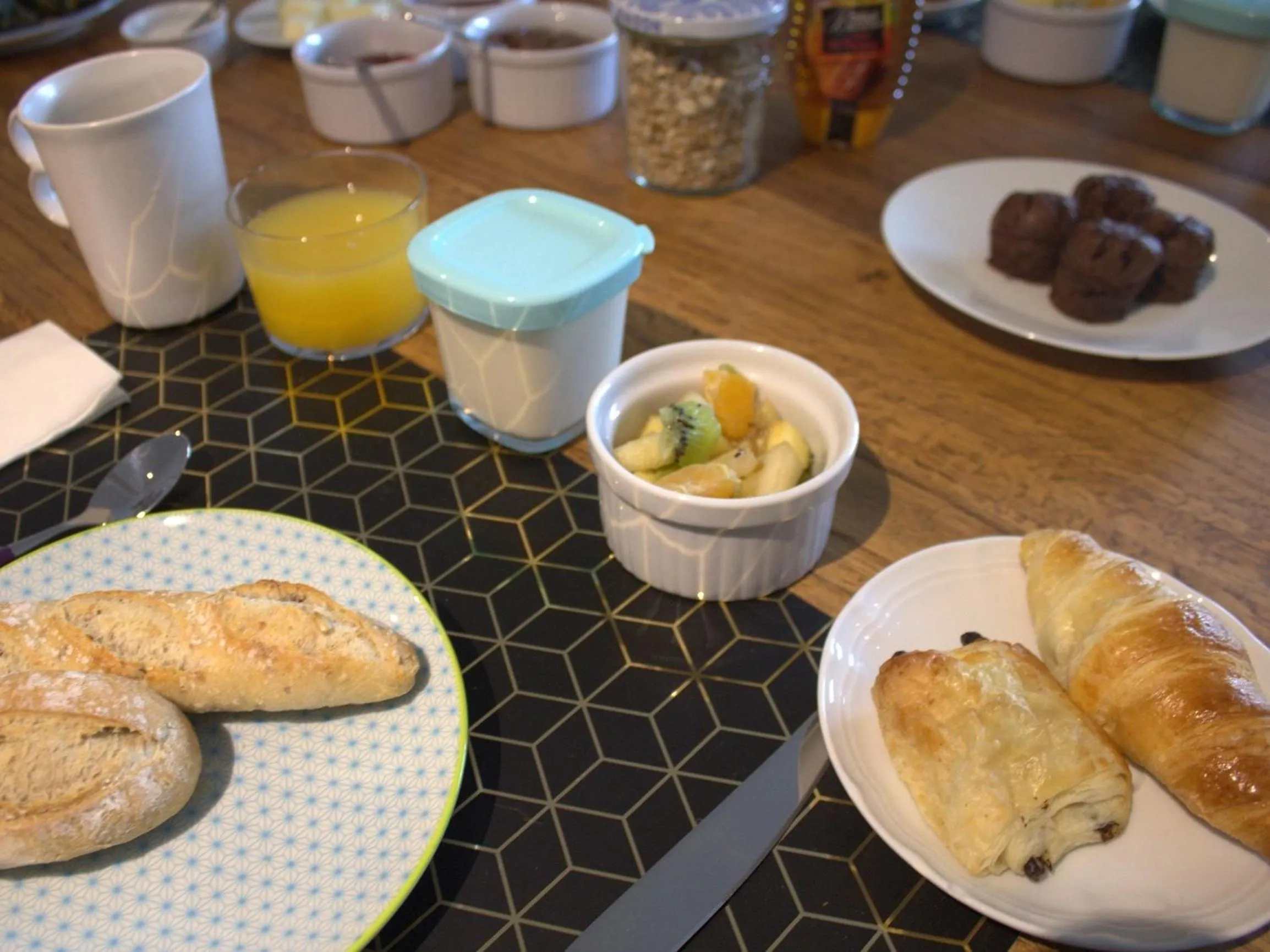 Dining area in Effet Lodge