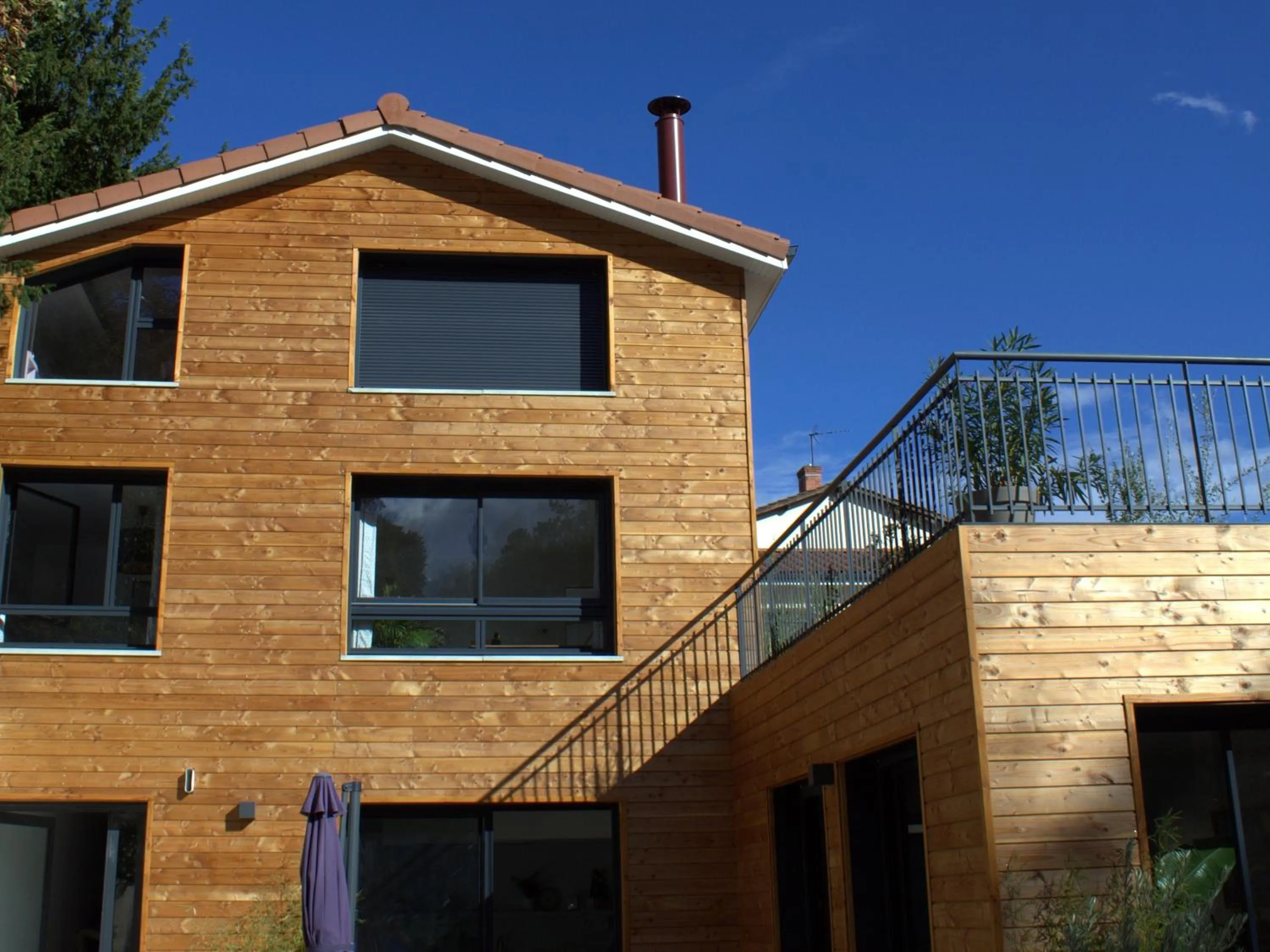 Property building in Effet Lodge