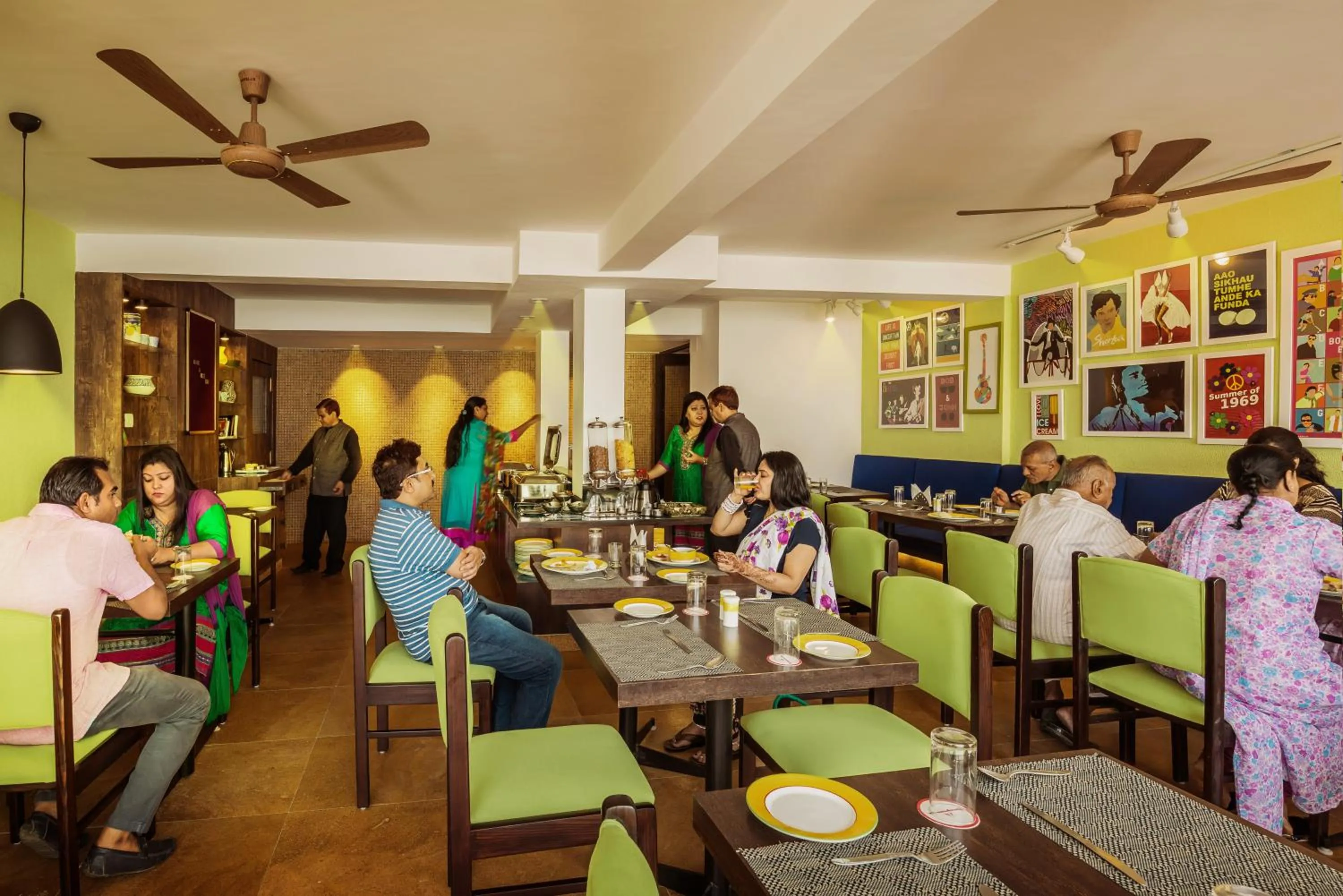 Restaurant/places to eat in Honeymoon Inn Mussoorie