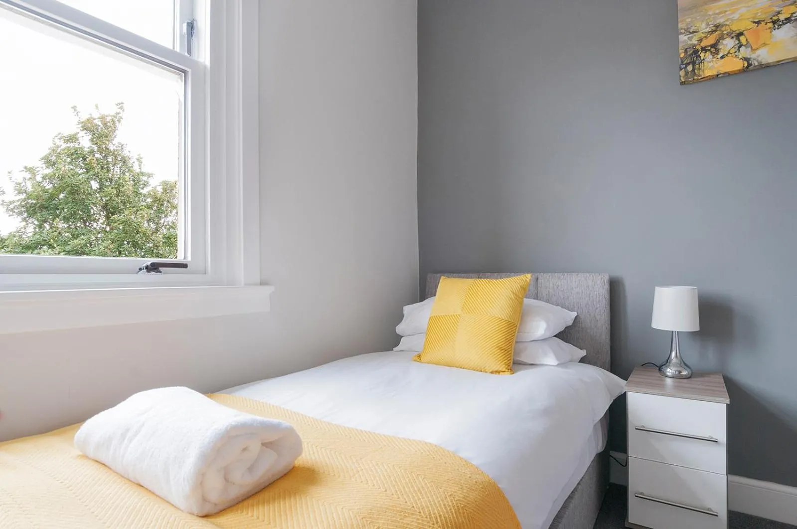 Bed in Dalkeith Three Bed Two Bath Apartment