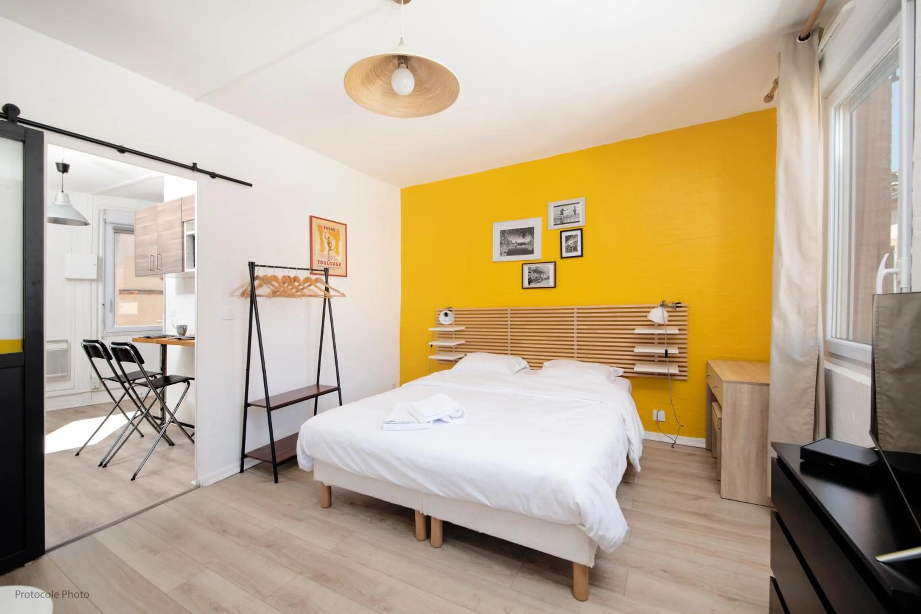 Photo of the whole room, Bed in City Rosa