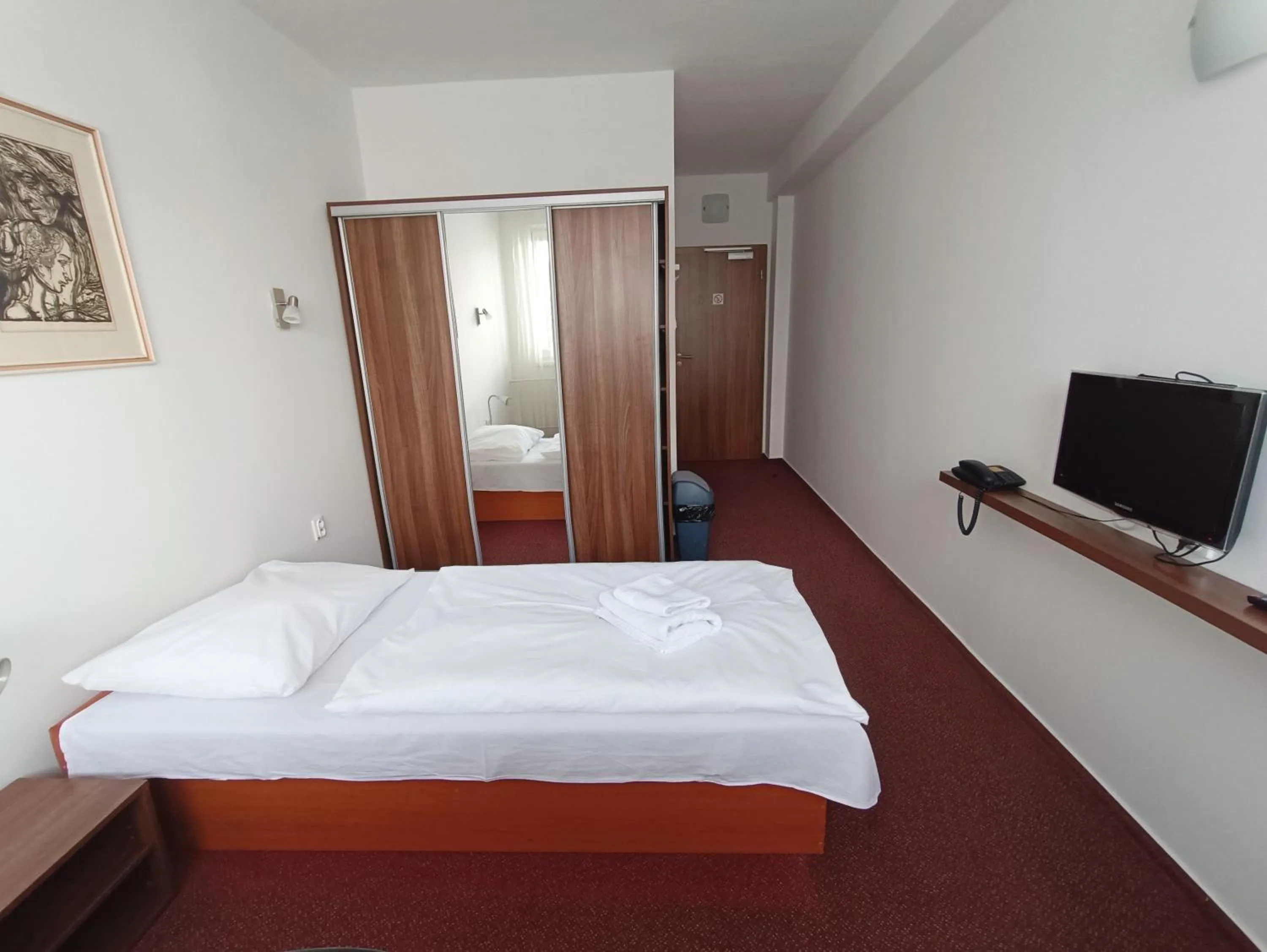 Guests, Bed in Hotel Klar