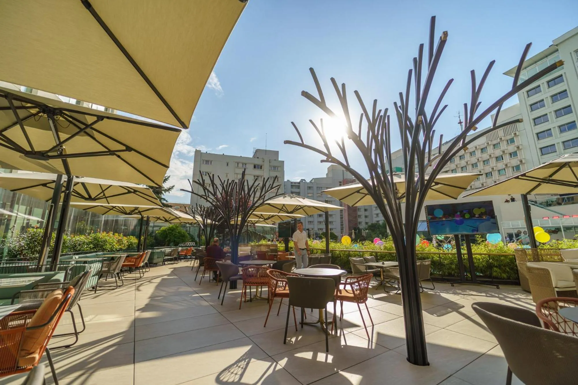 Restaurant/places to eat in Radisson Blu Hotel Bucharest