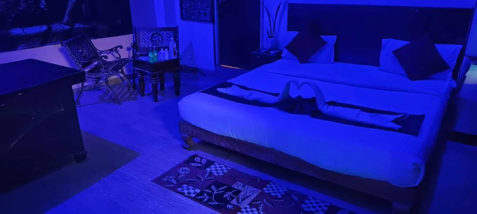 Bedroom, Bed in Super Collection-O Sara Grand Near Ram Manohar Lohia hospital