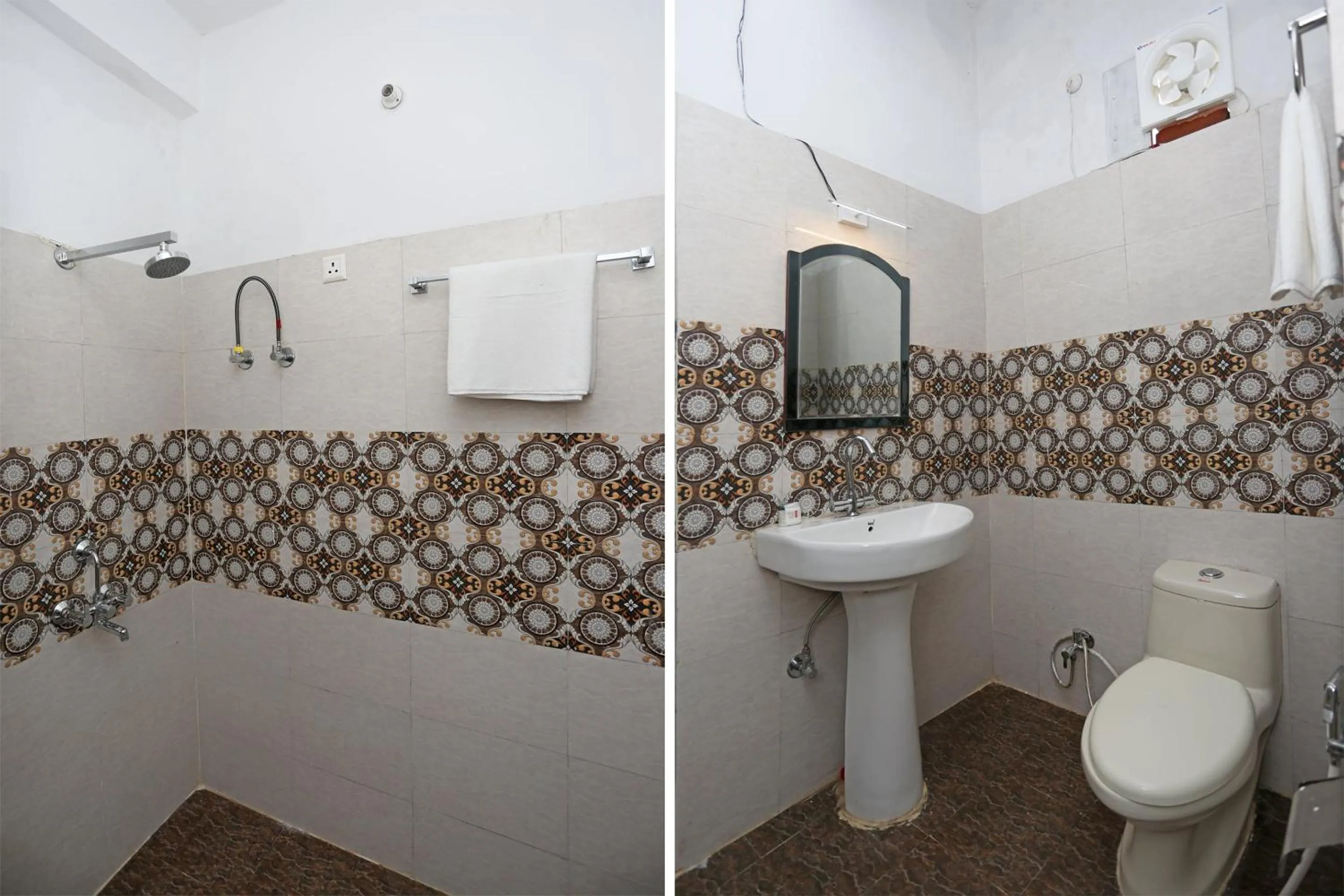 Bathroom in Super Collection-O Sara Grand Near Ram Manohar Lohia hospital