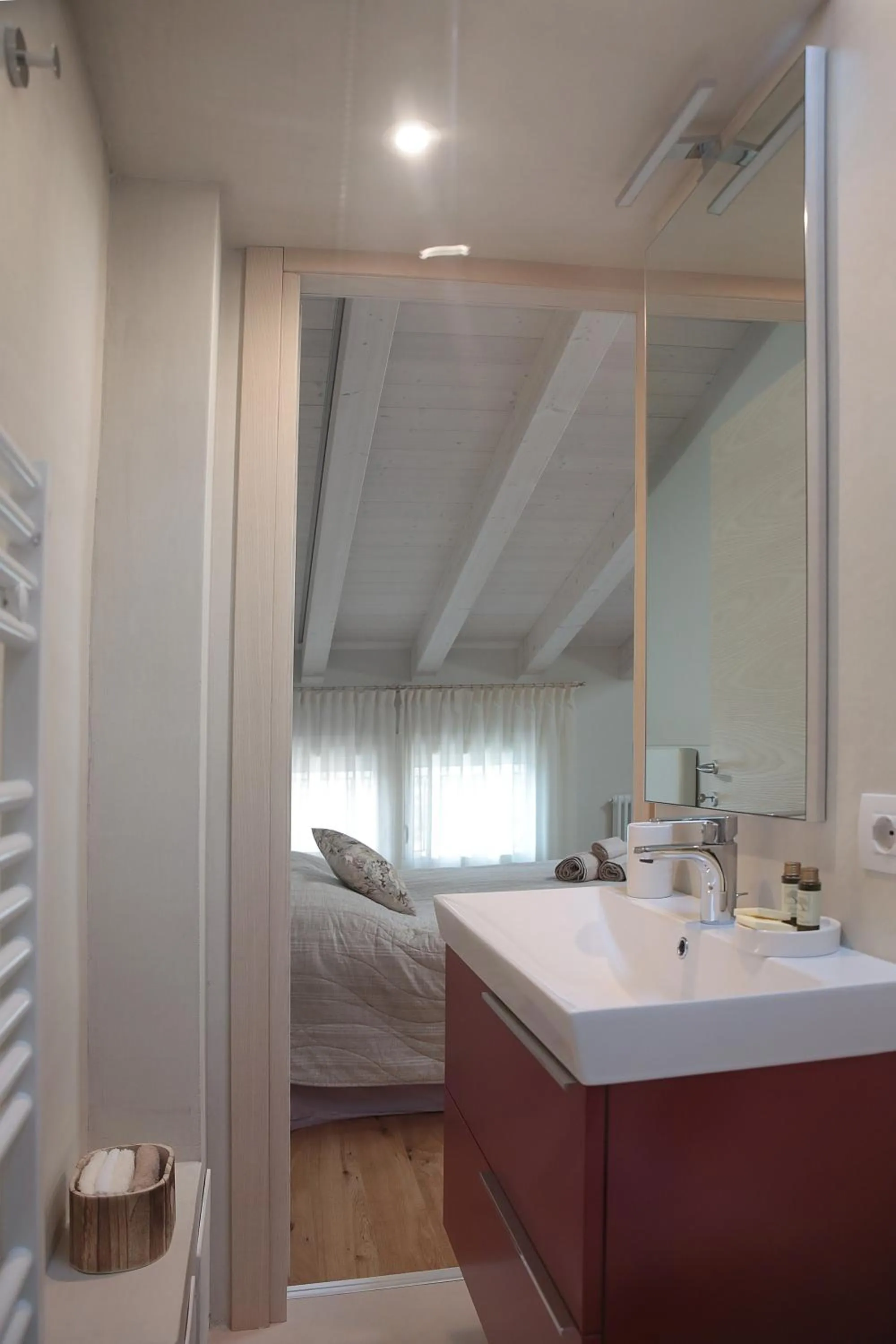 Shower, Bed in B&B ALLE SCALETTE
