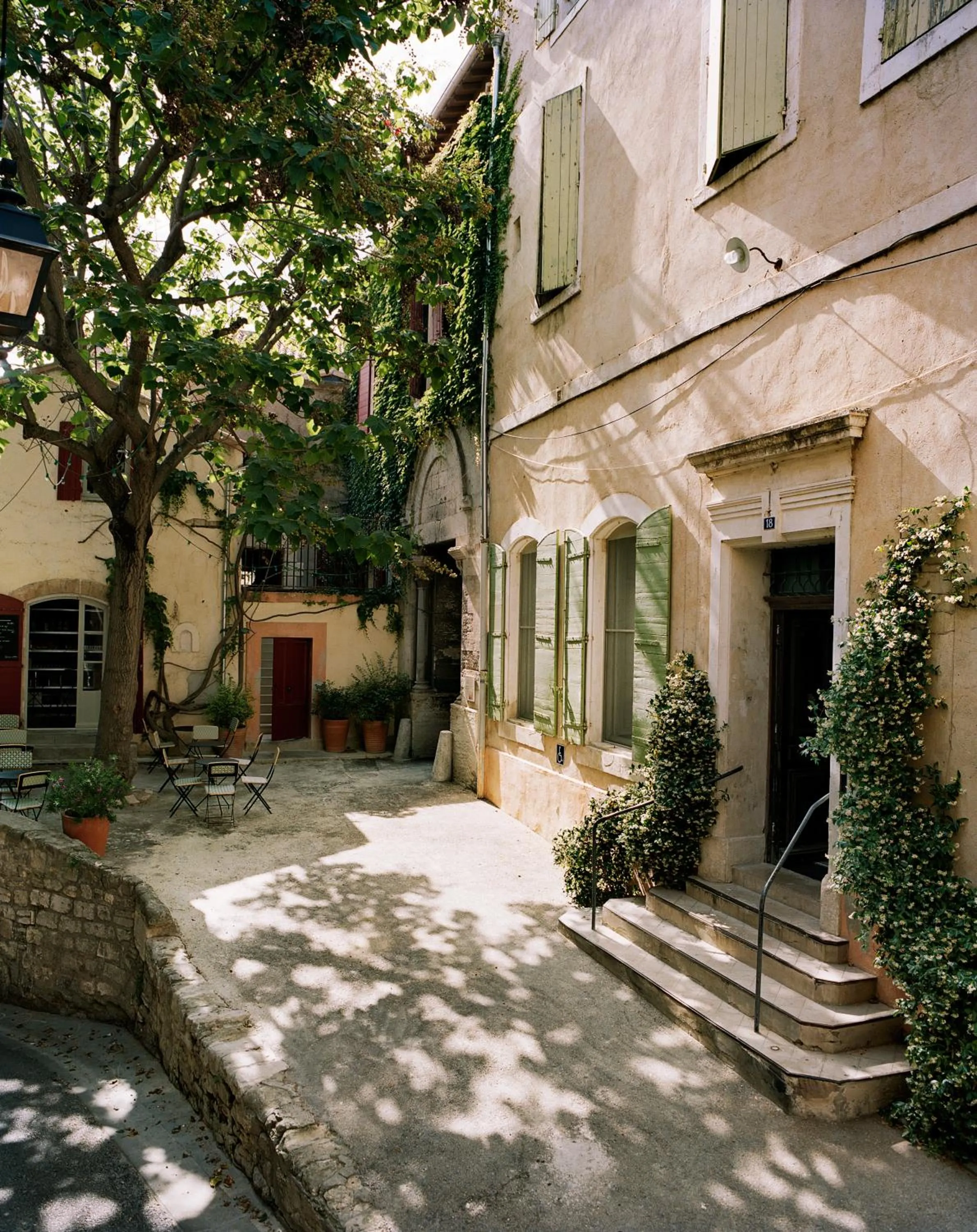 Facade/entrance in Hôtel Du Cloître