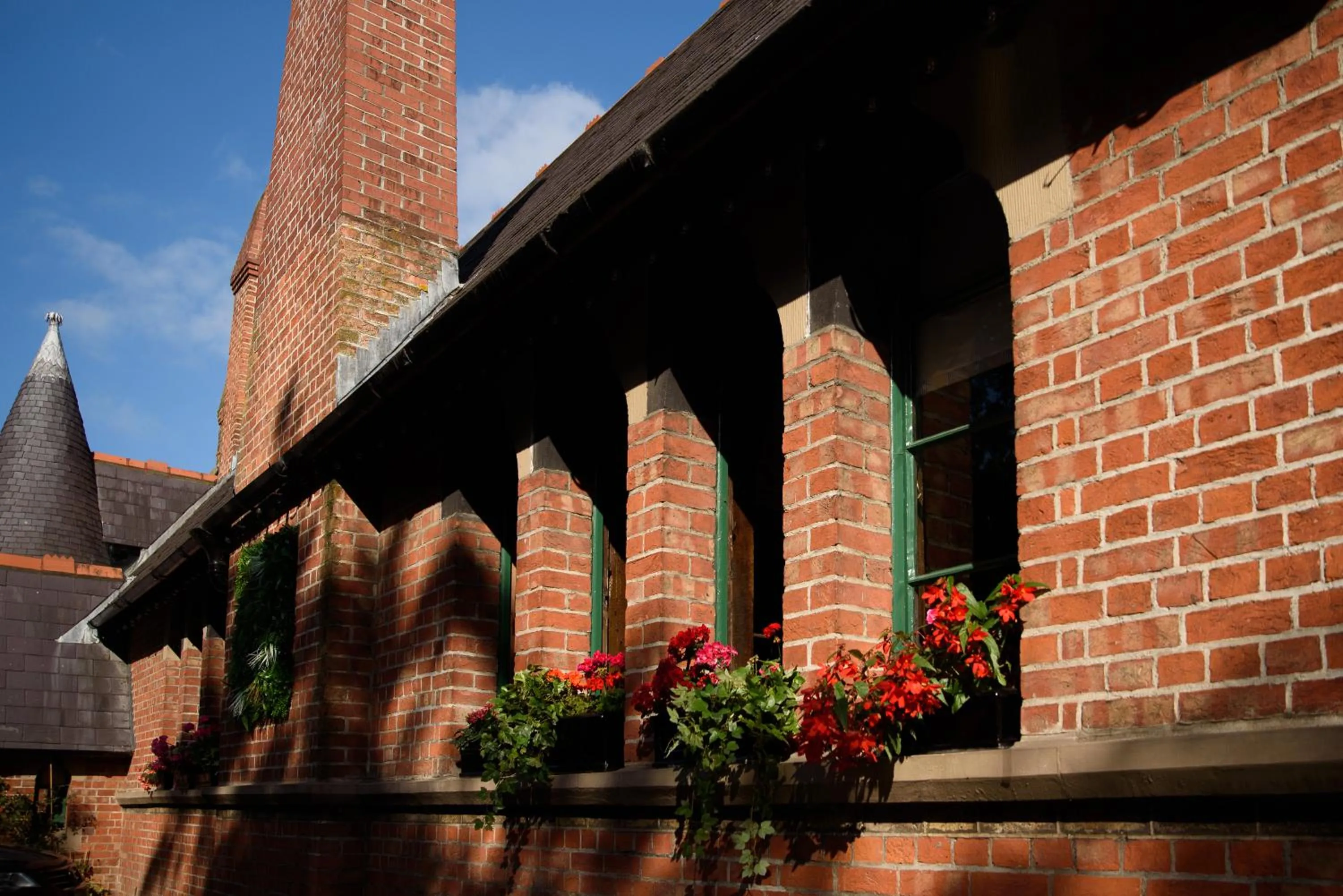 Facade/entrance in Schoolhouse Hotel