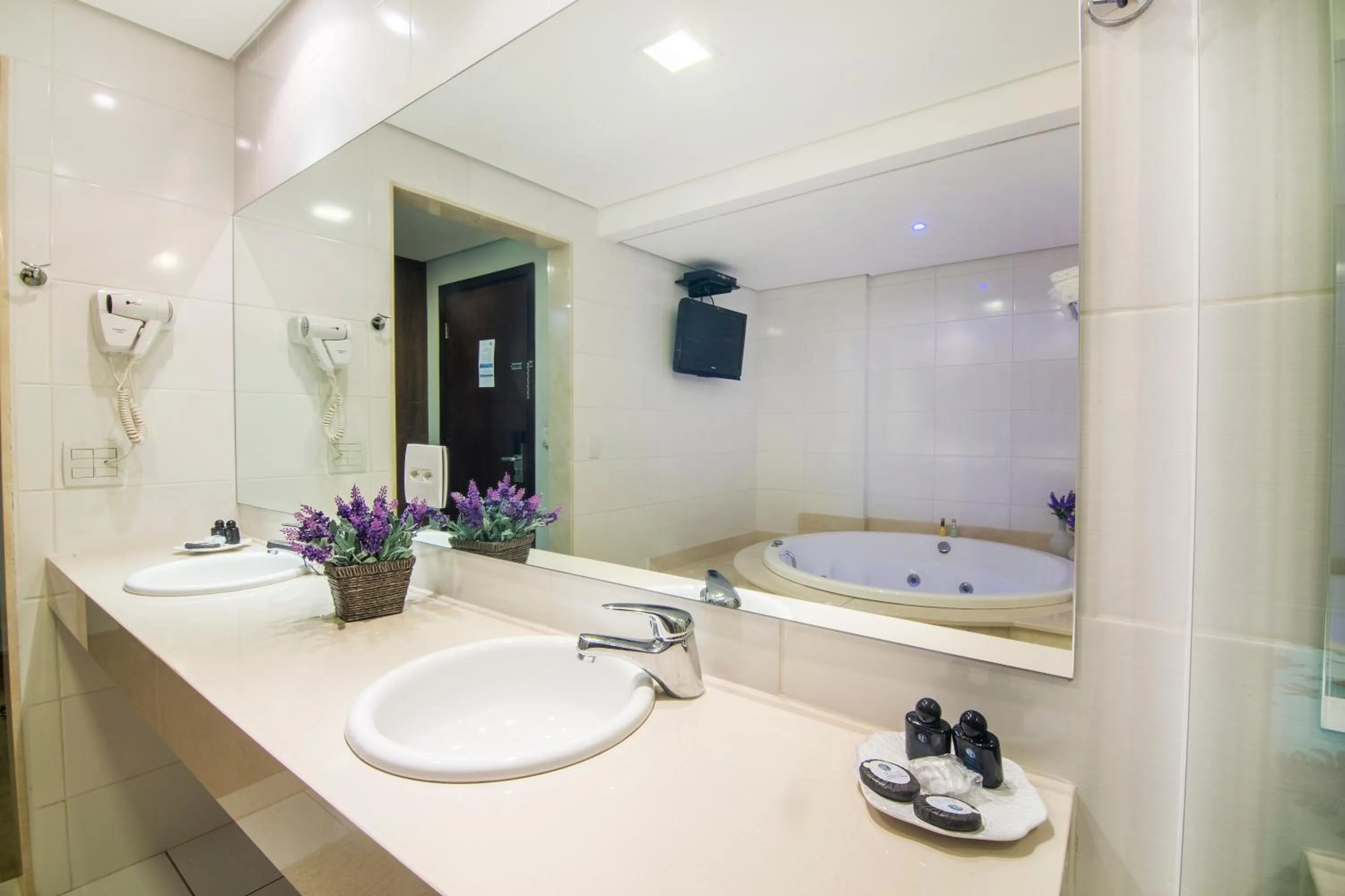 Hot Tub in JR Hotel Ribeirão Preto