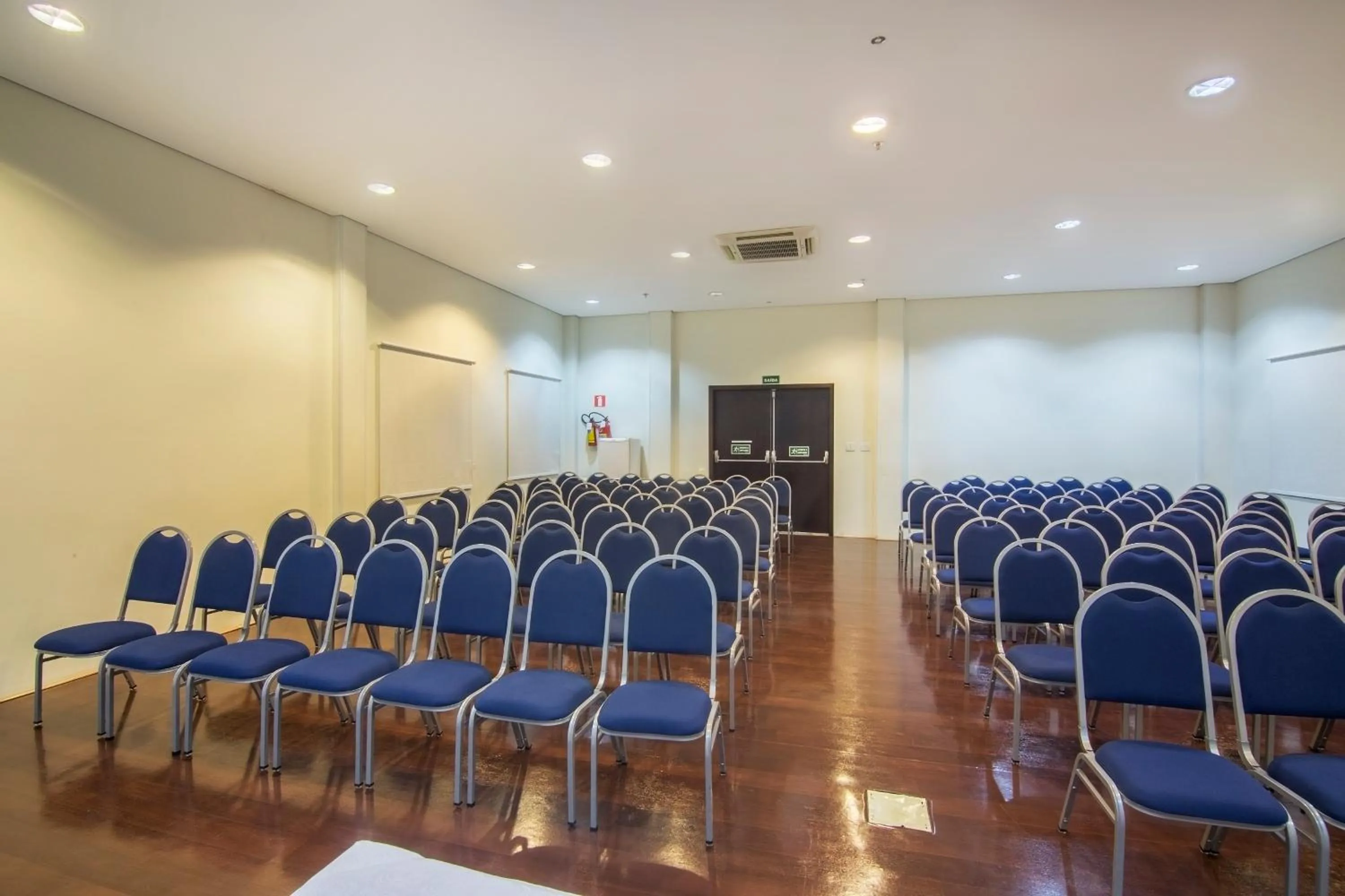 Business facilities in JR Hotel Ribeirão Preto