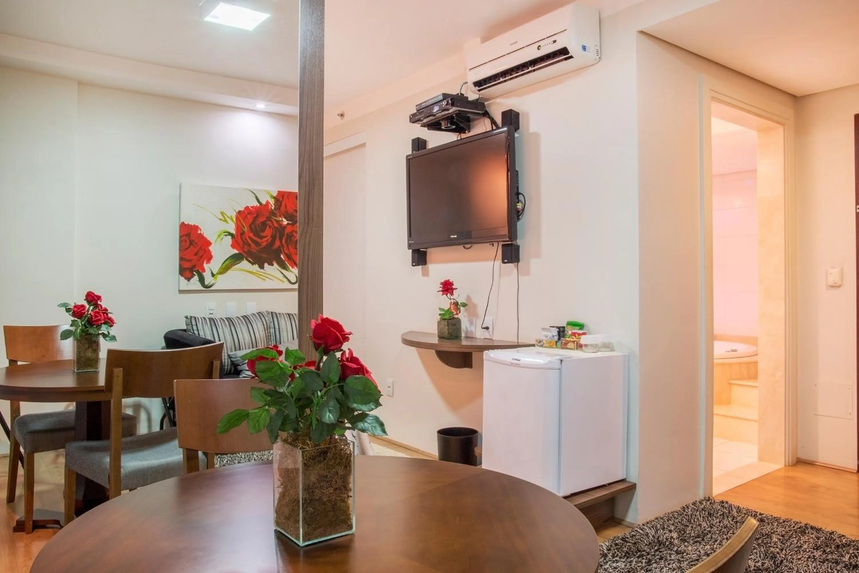 Communal lounge/ TV room in JR Hotel Ribeirão Preto