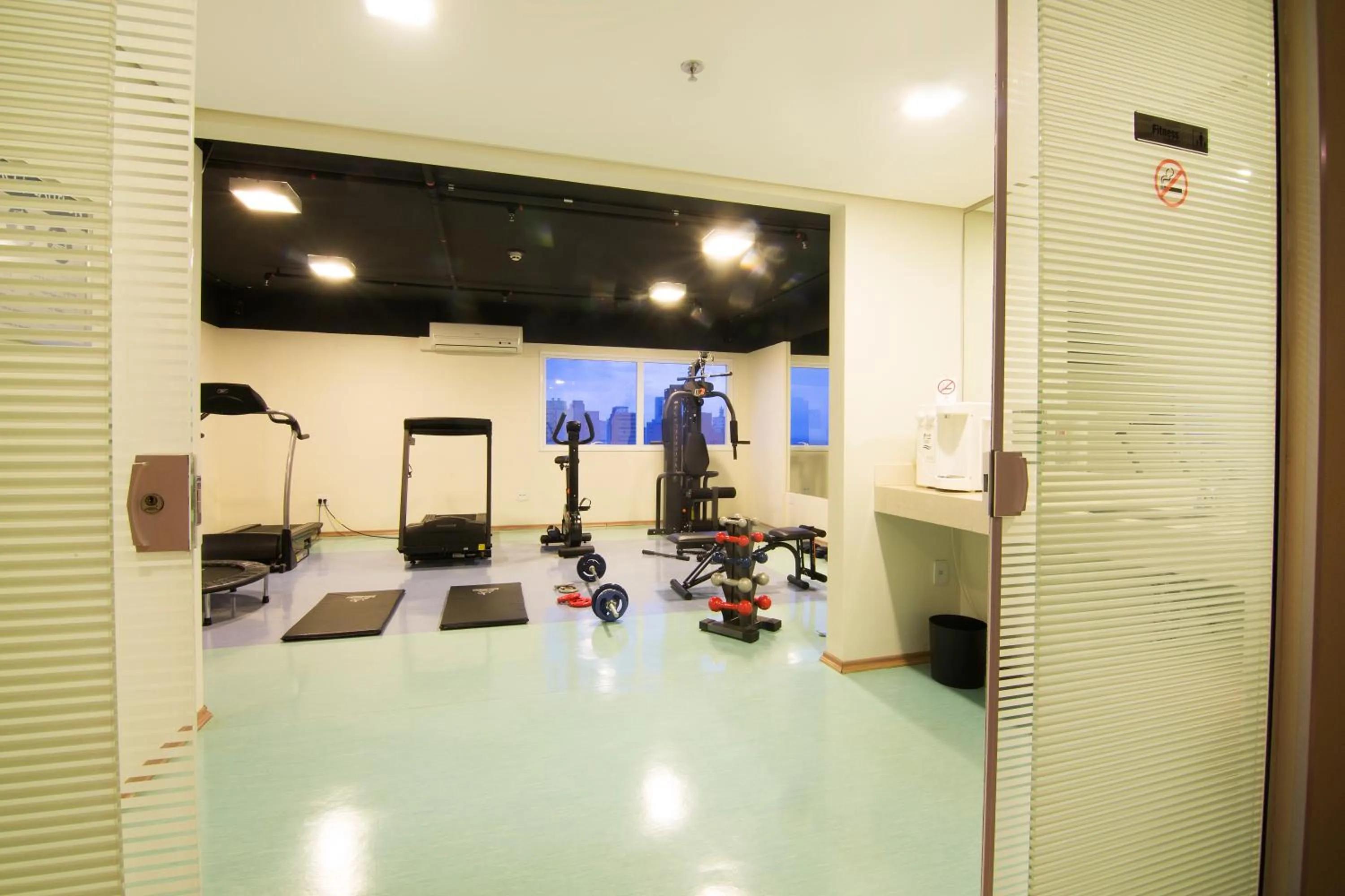 Fitness centre/facilities in JR Hotel Ribeirão Preto