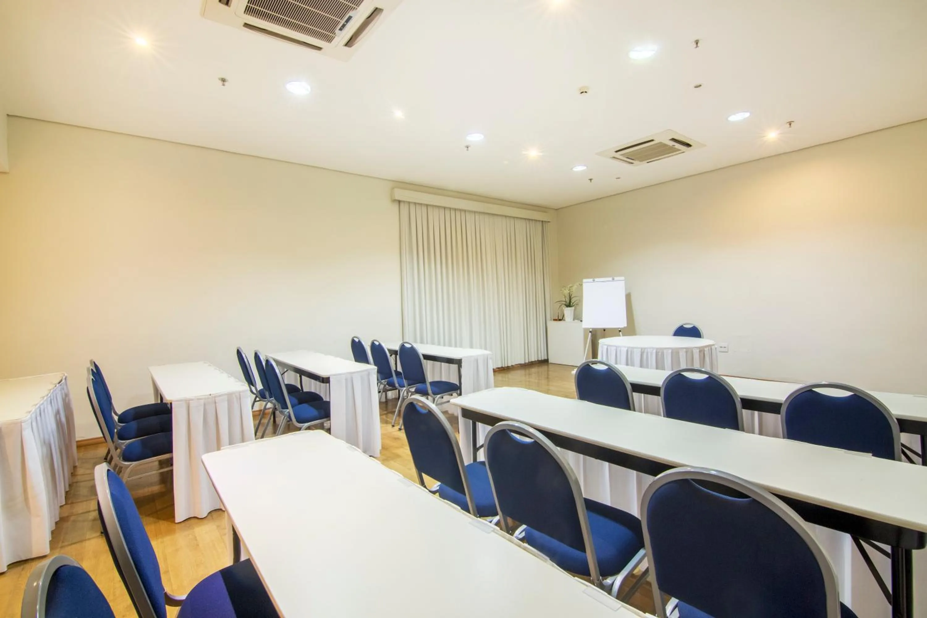 Business facilities in JR Hotel Ribeirão Preto
