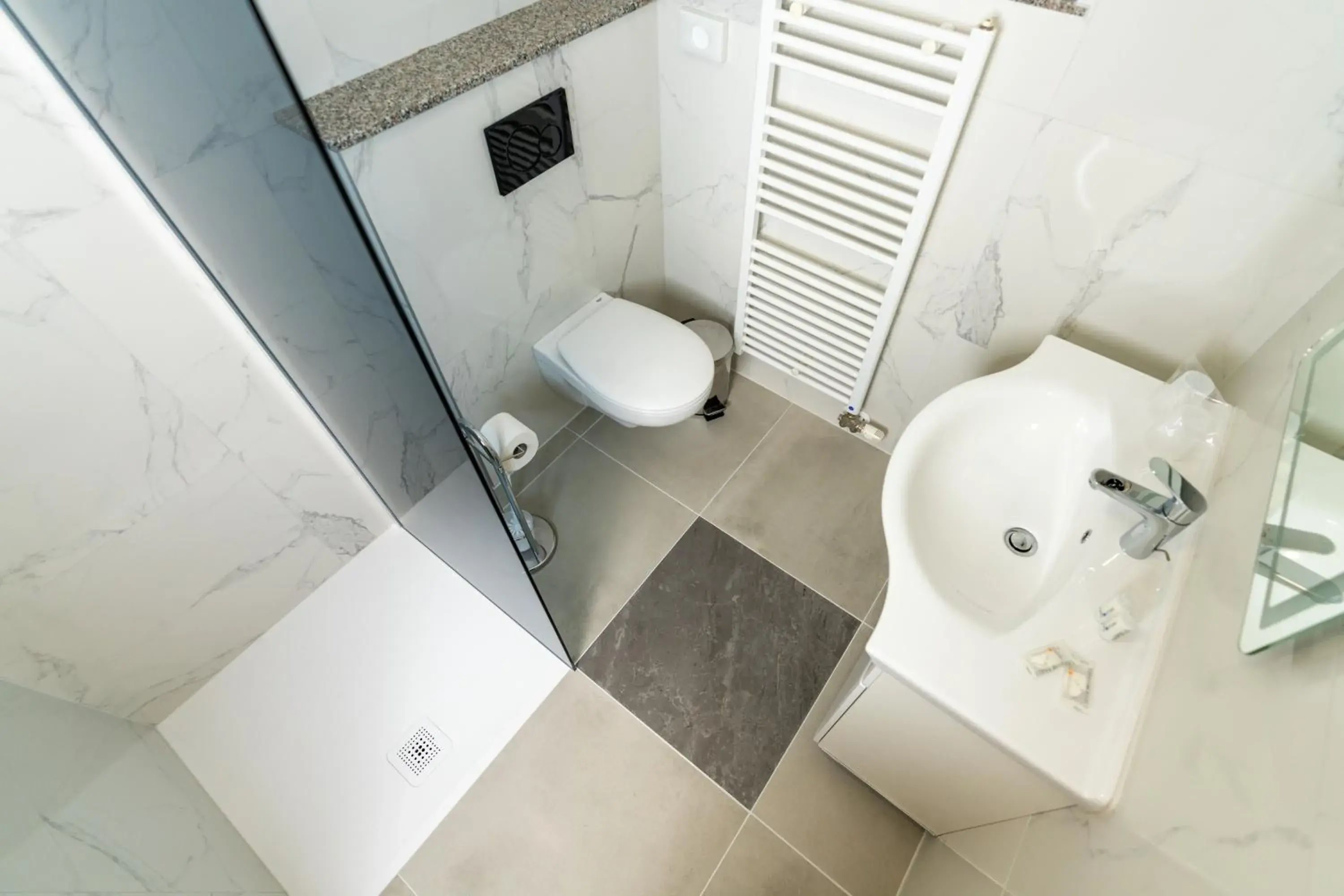 Twin Room with Balcony - single occupancy in Hotel Center Bohinjsko Jezero Twin Room with Balcony - single occupancy in Hotel Center Bohinjsko Jezero