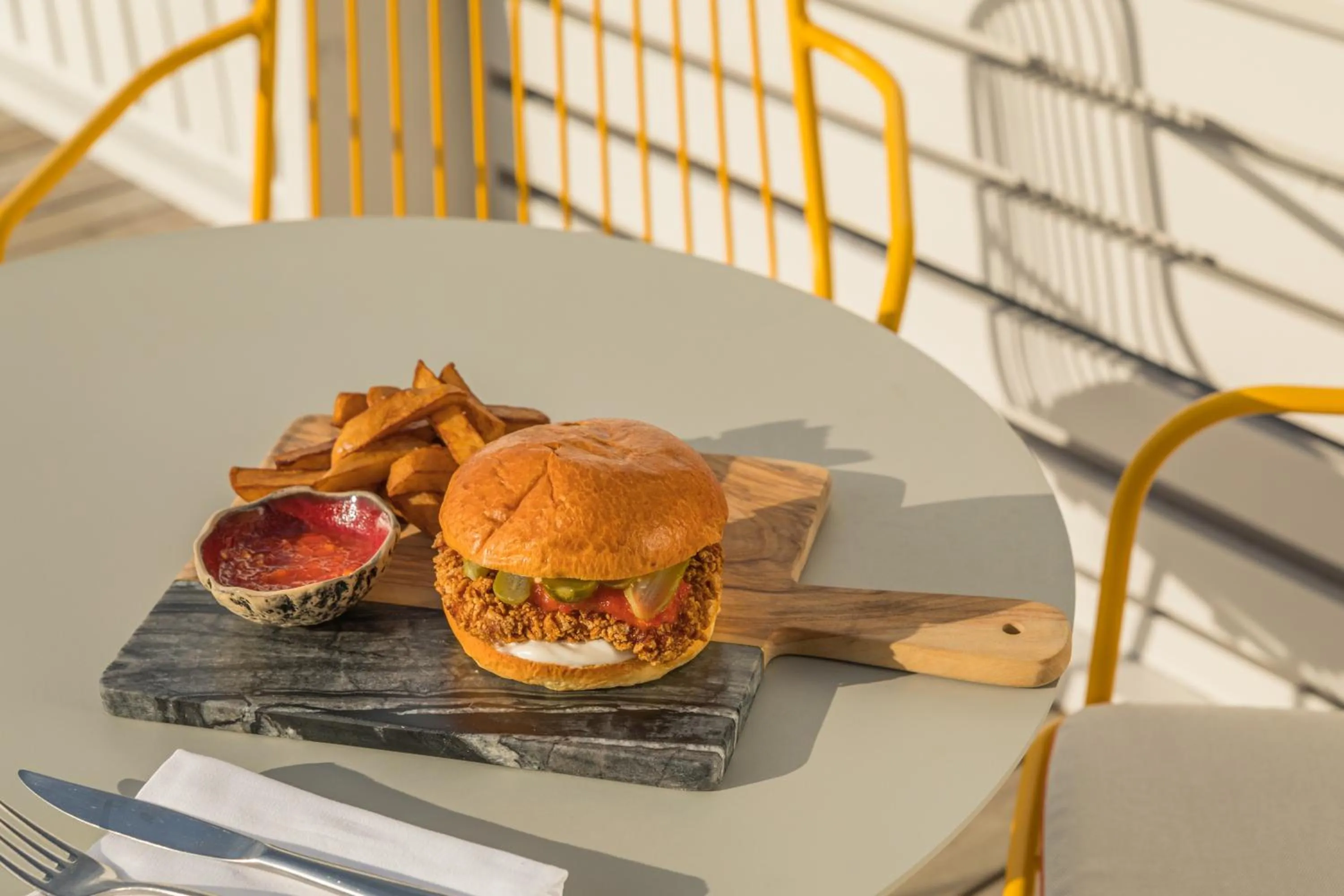 Food in The Standard, Huruvalhi Maldives