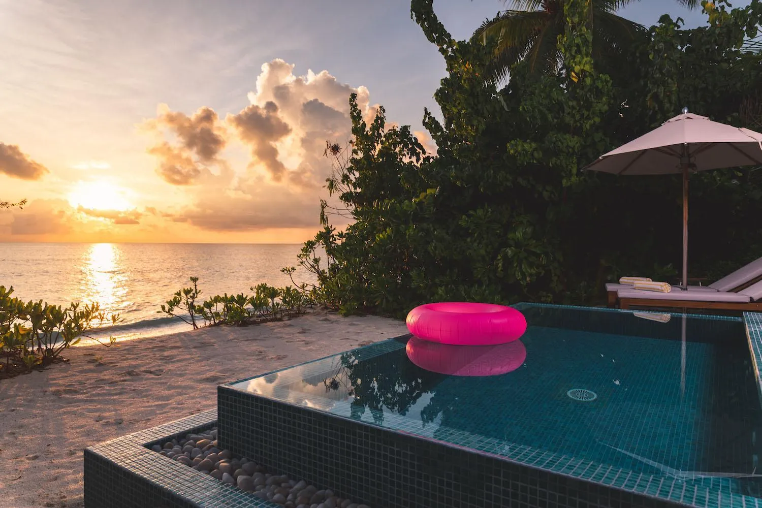 Sea view in The Standard, Huruvalhi Maldives