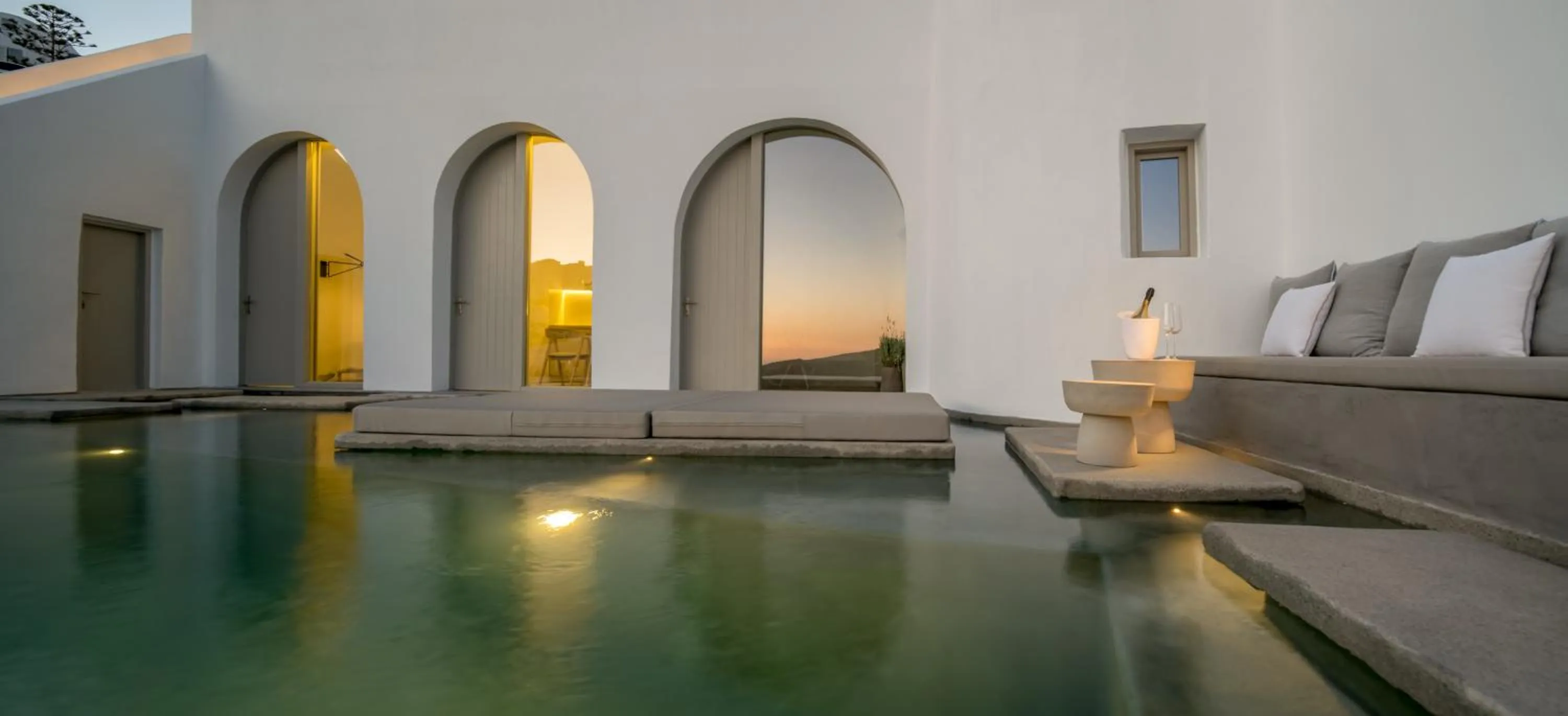 Swimming pool in Echoes Luxury Suites