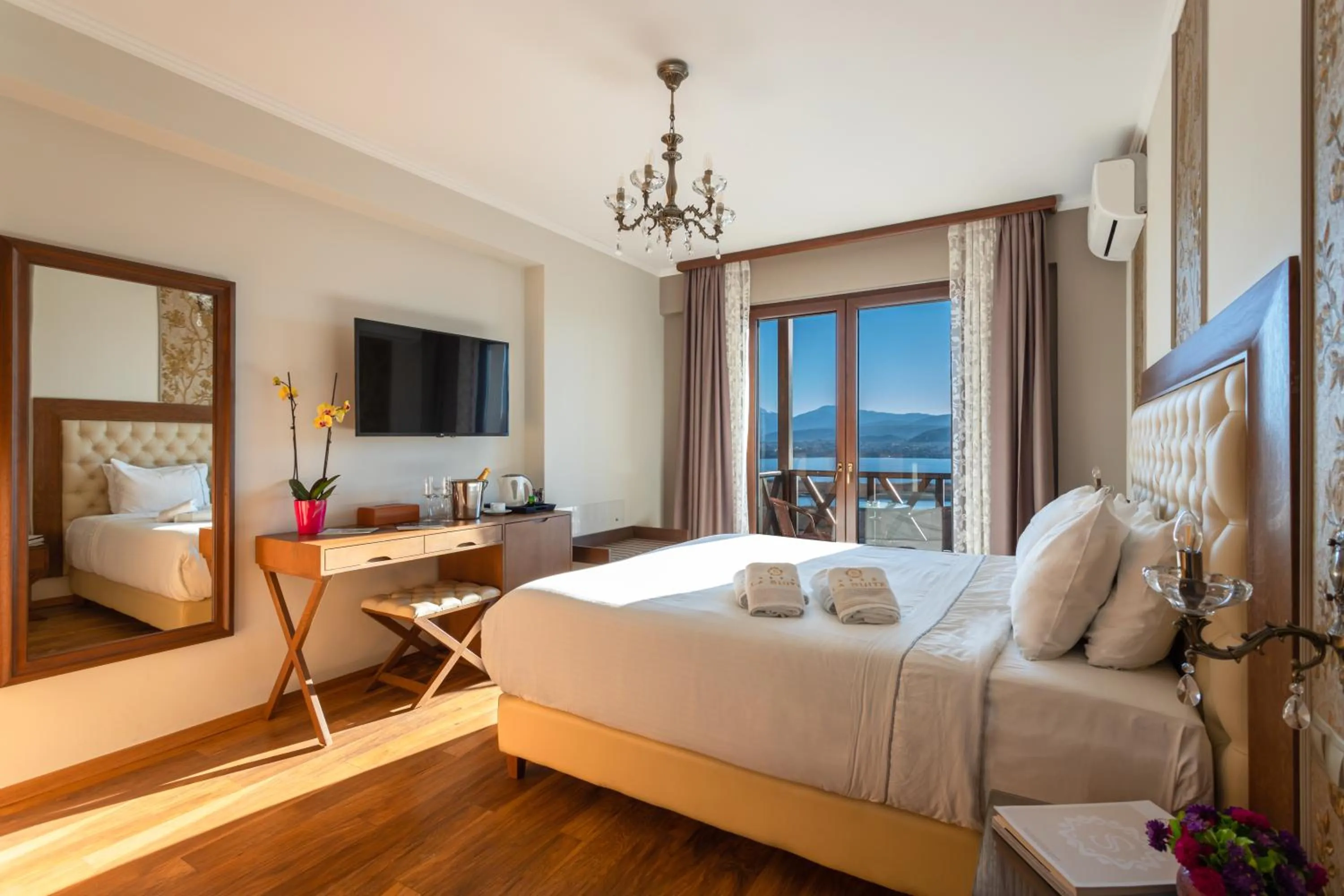 Natural landscape, Bed in La Suite Boutique Hotel & Spa