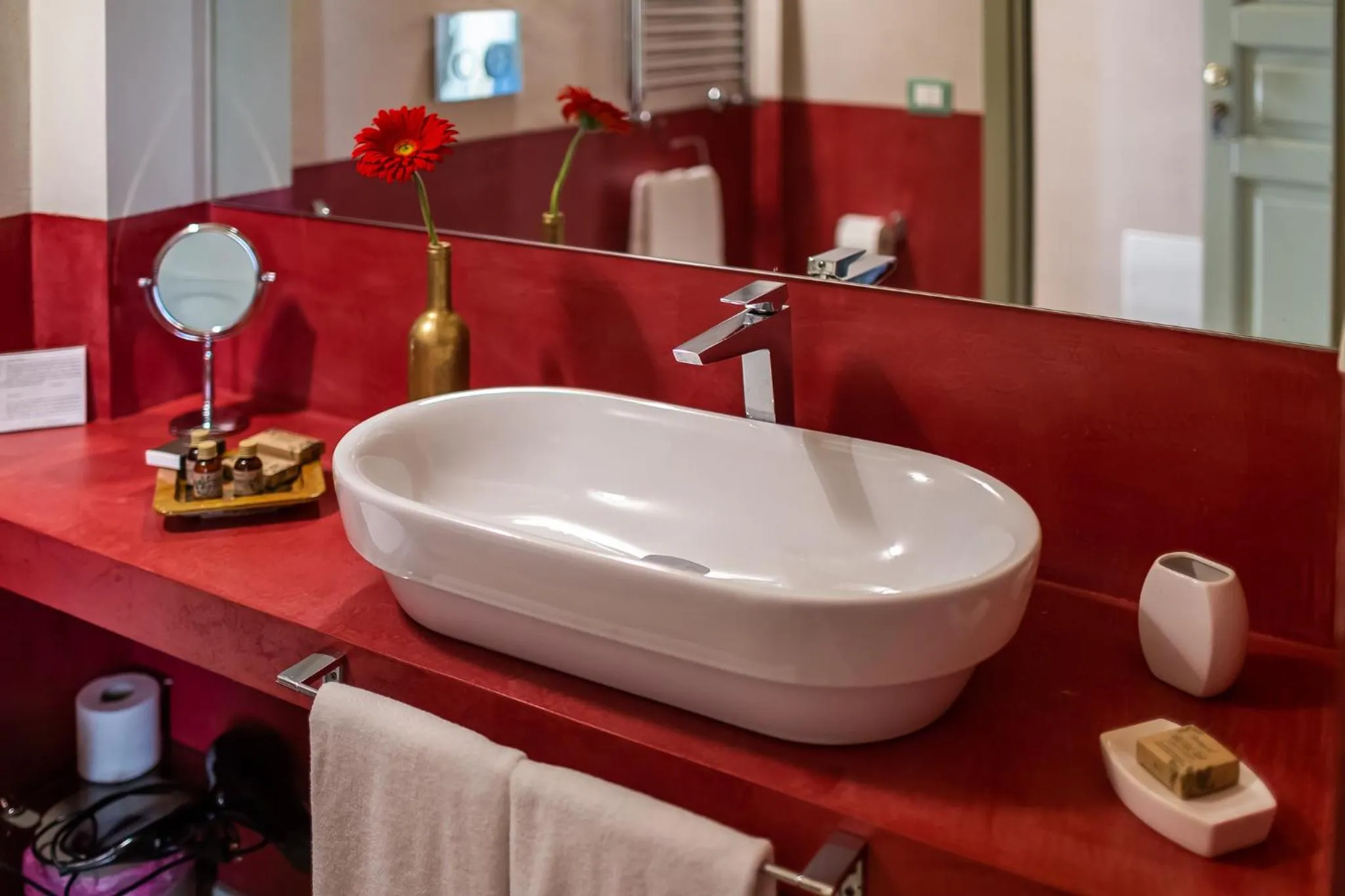 Bathroom in Cantine De Gregorio Suites
