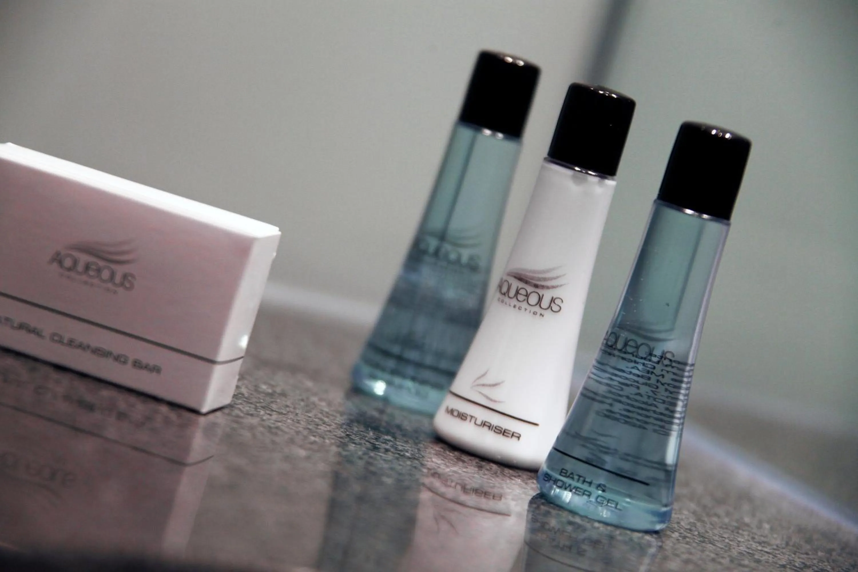 Photo of the whole room in Holiday Inn London Luton Airport by IHG