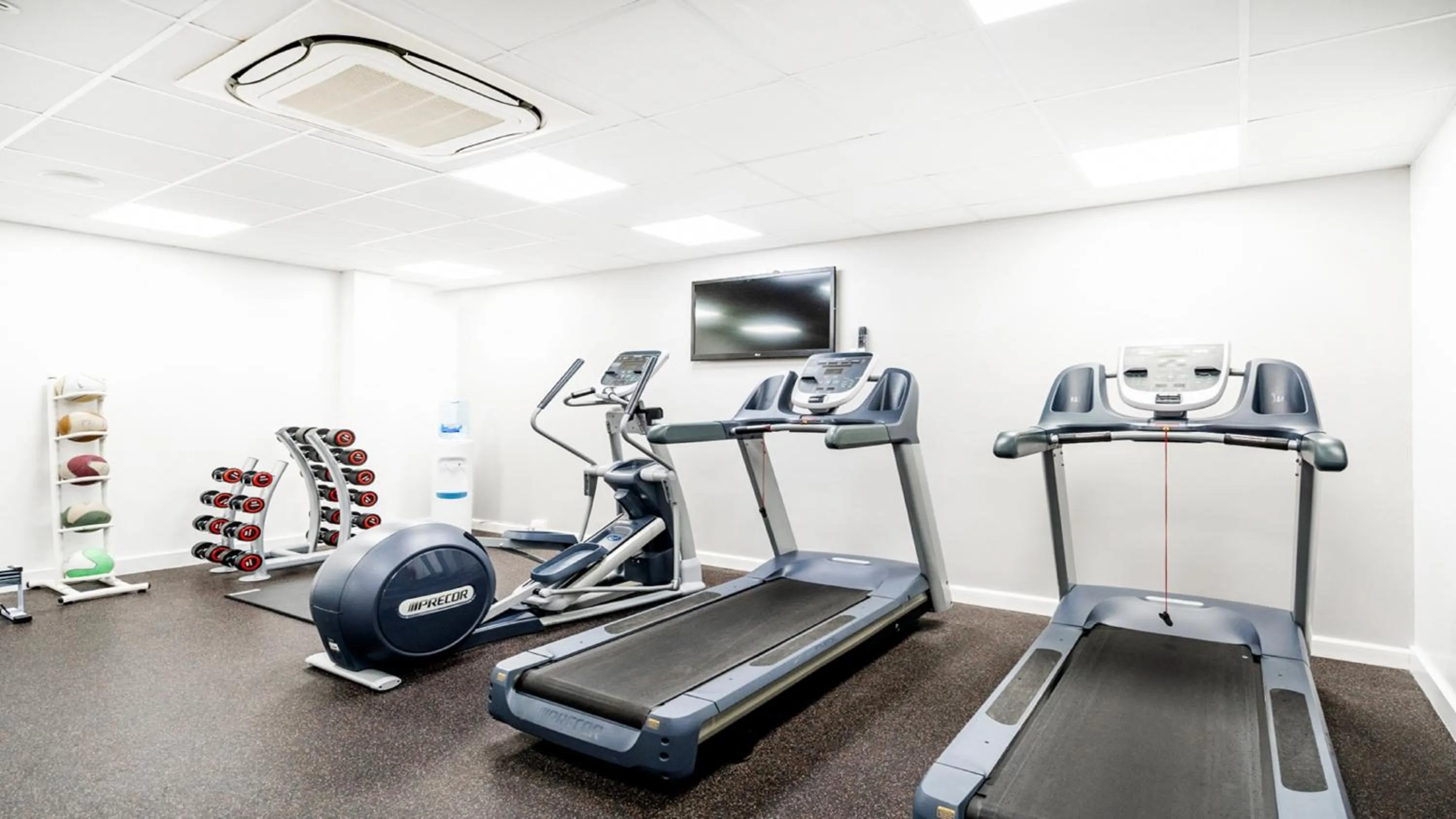 Spa and wellness centre/facilities in Holiday Inn London Luton Airport by IHG