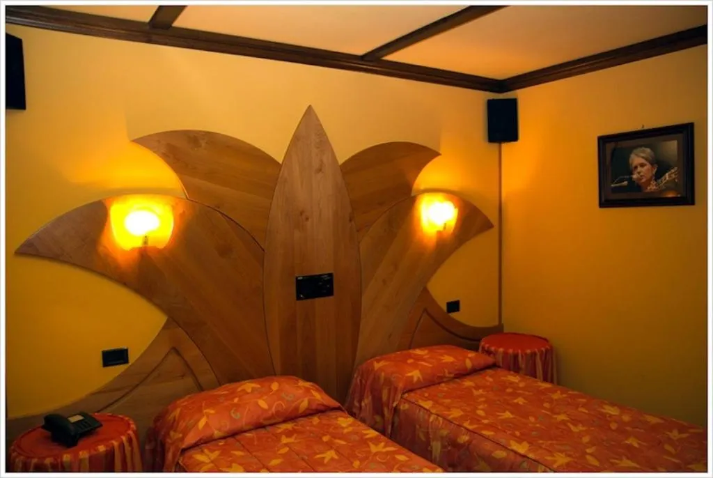 Decorative detail, Bed in Hotel California