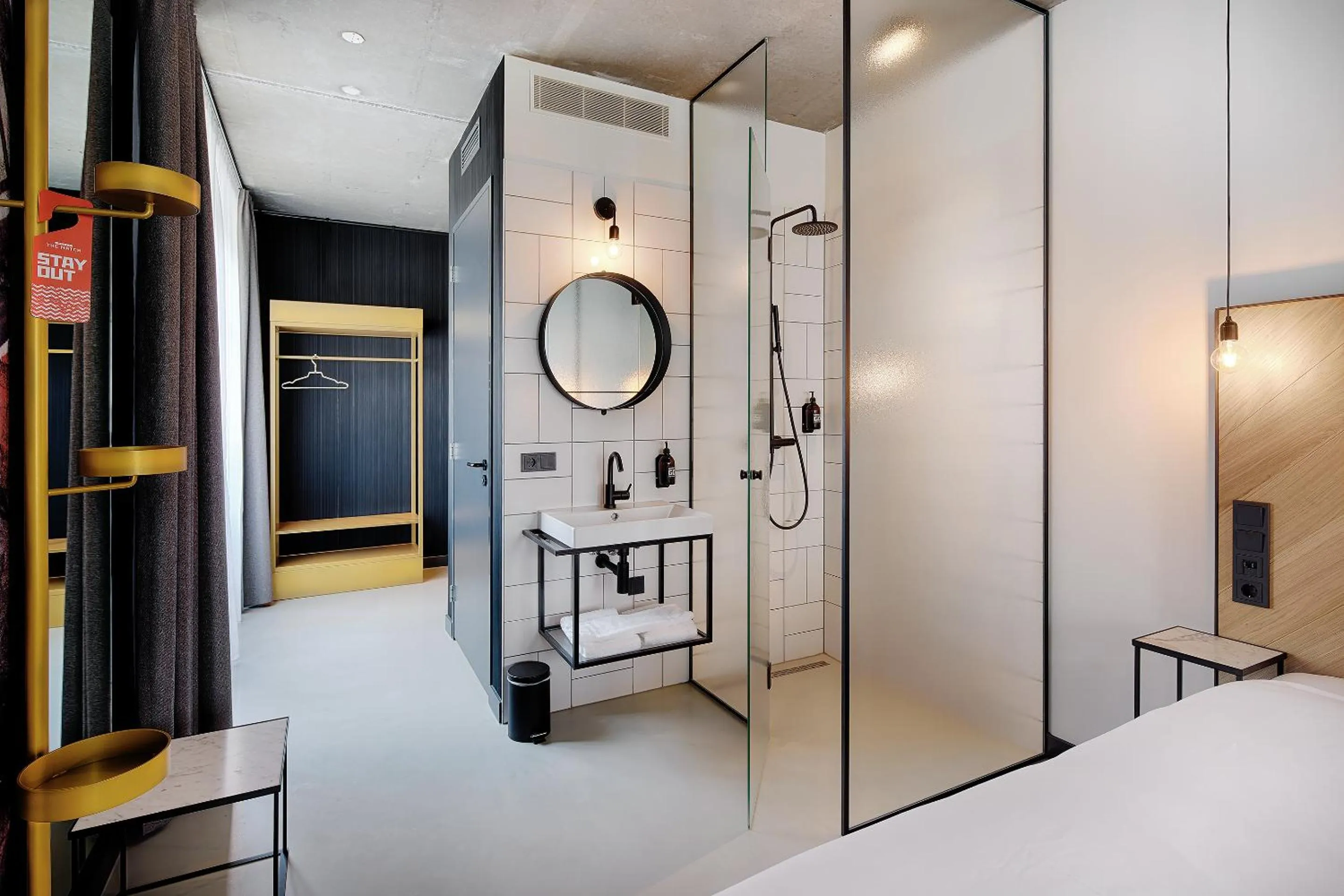 Shower in Hotel the Match