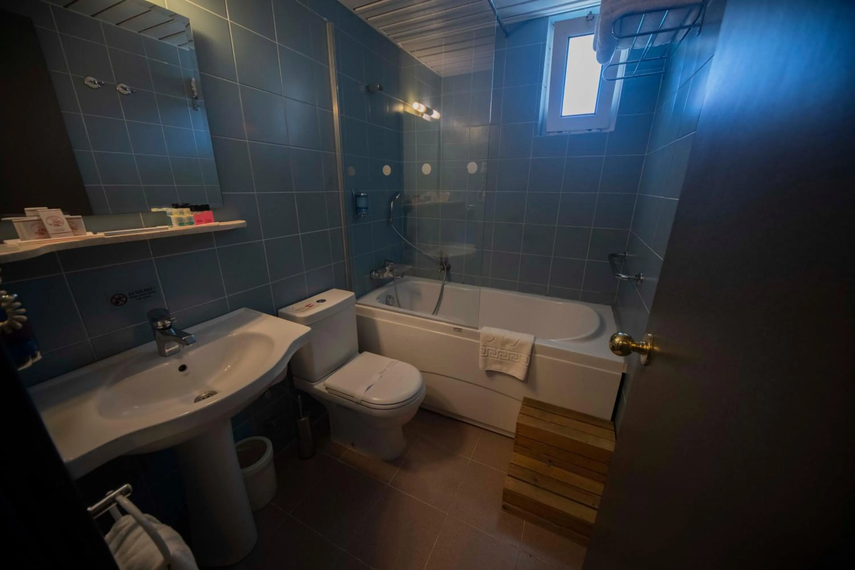 Bathroom in Herakles Thermal Hotel