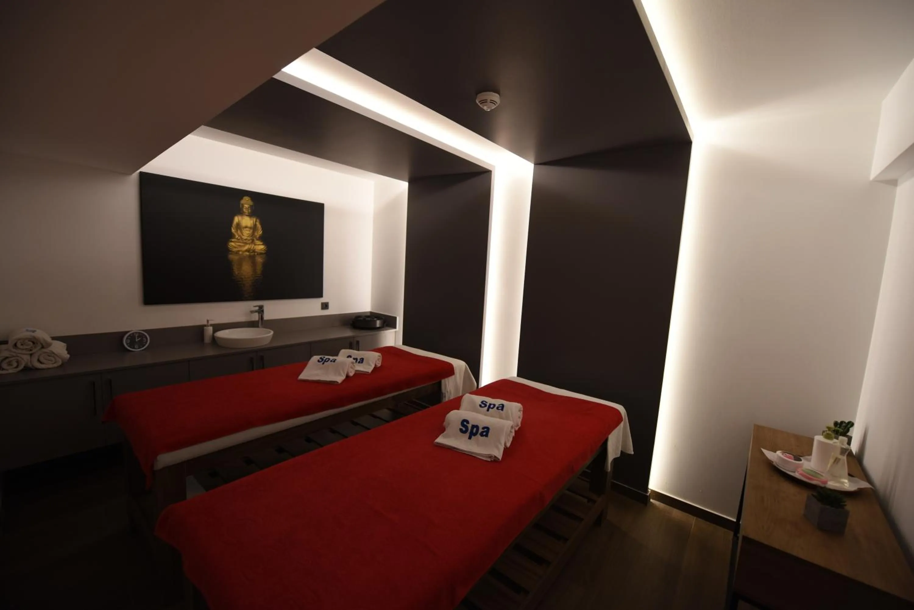 Spa and wellness centre/facilities, Bed in Herakles Thermal Hotel