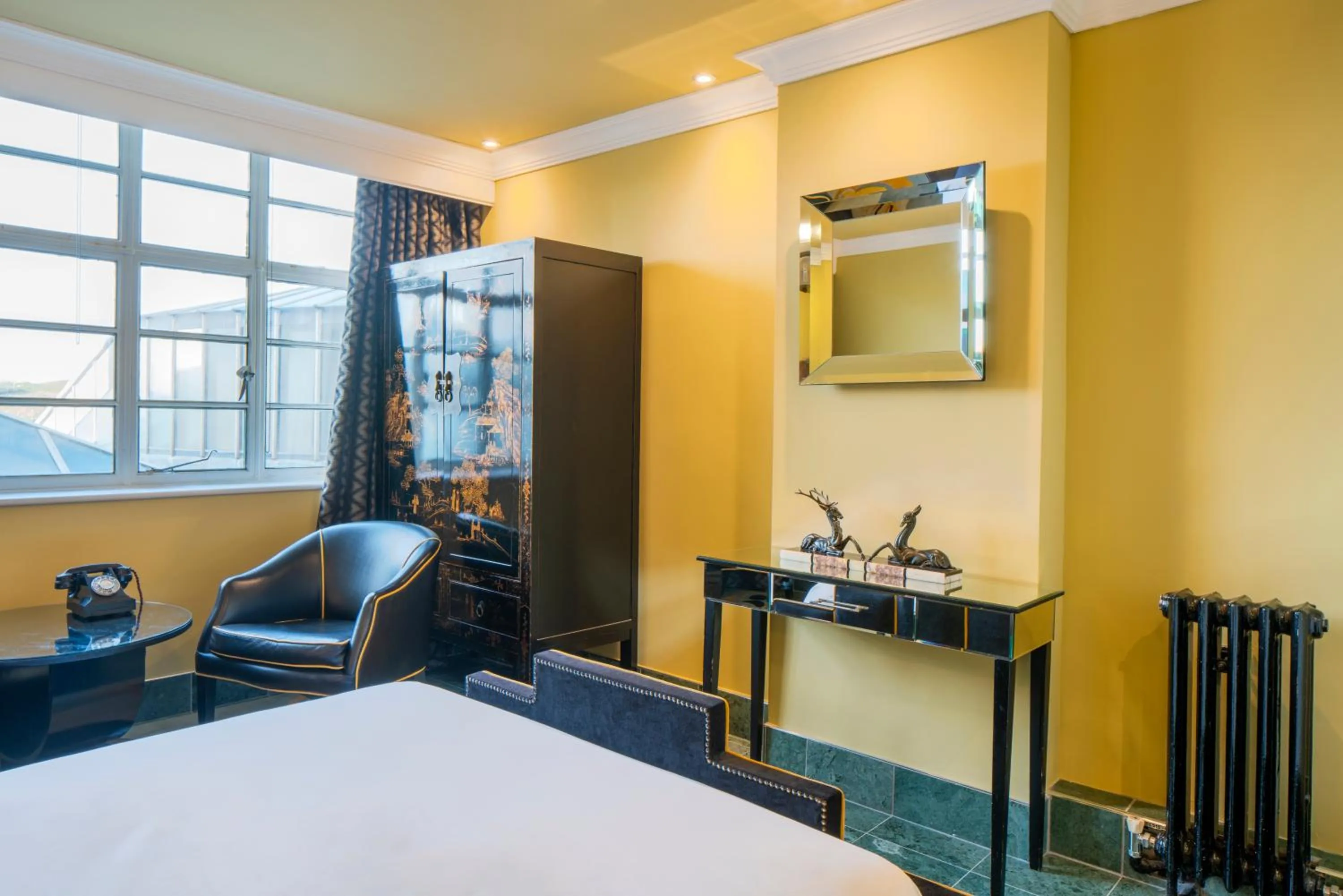 View (from property/room), Bed in Burgh Island Hotel