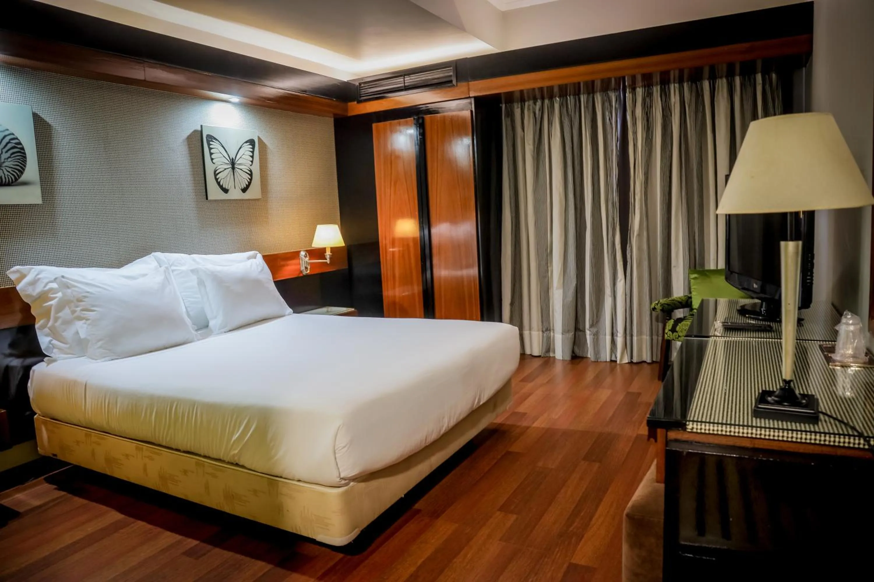 Bedroom, Bed in Hotel Lara