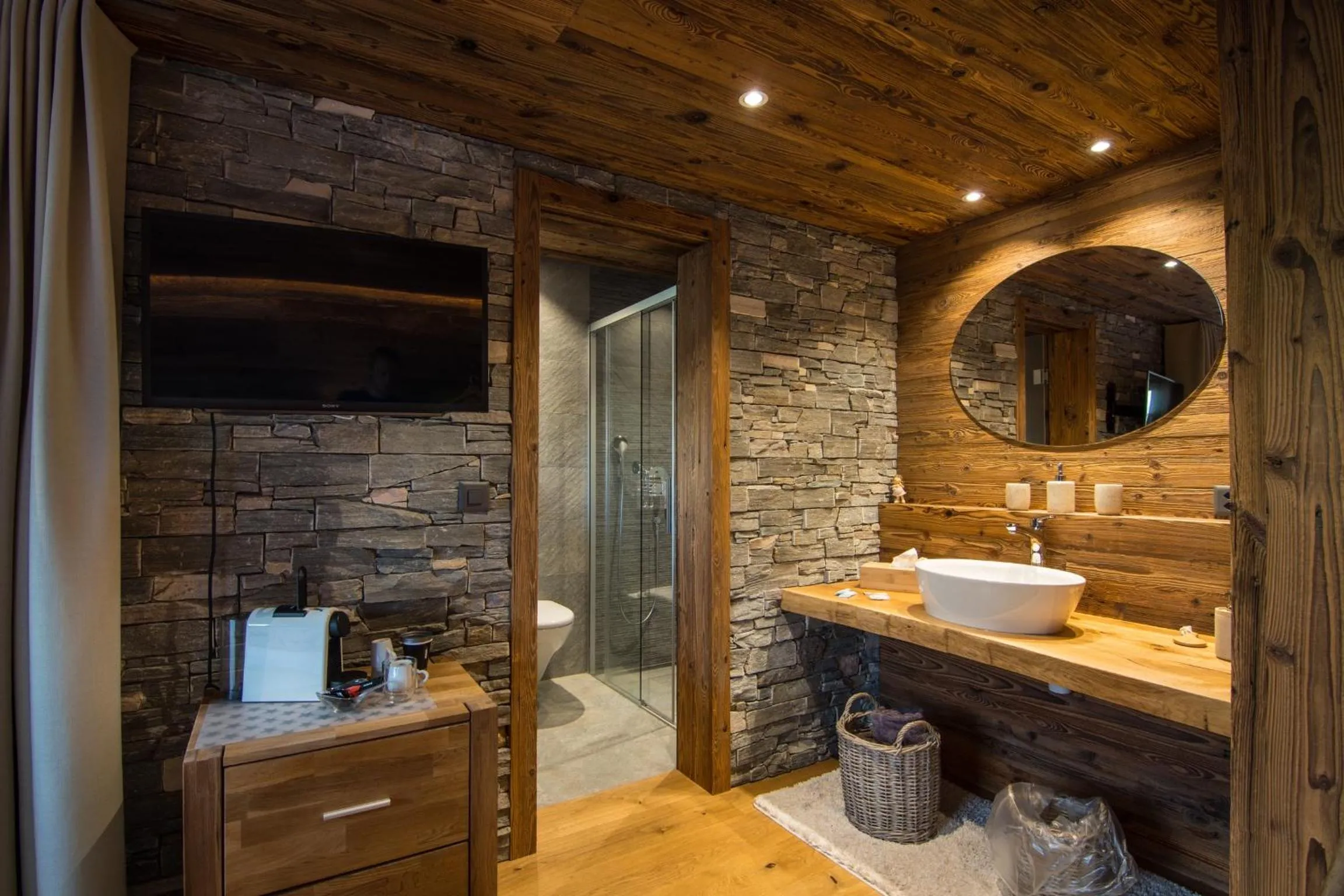 Deluxe Double Room with Mountain View and Balcony - single occupancy in Boutique Lodge Spycher