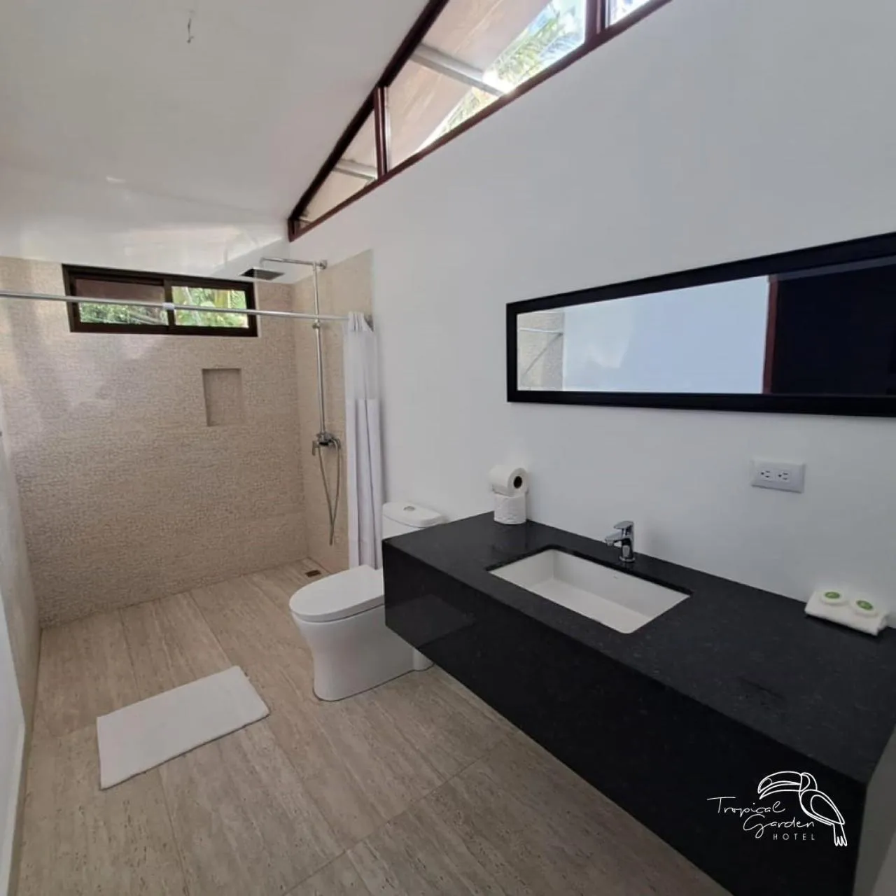 Bathroom in Tropical Garden Hotel