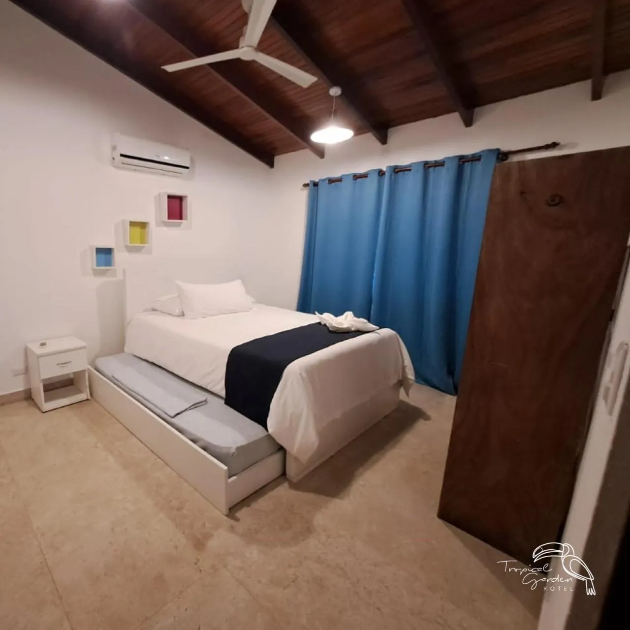 Bedroom, Bed in Tropical Garden Hotel