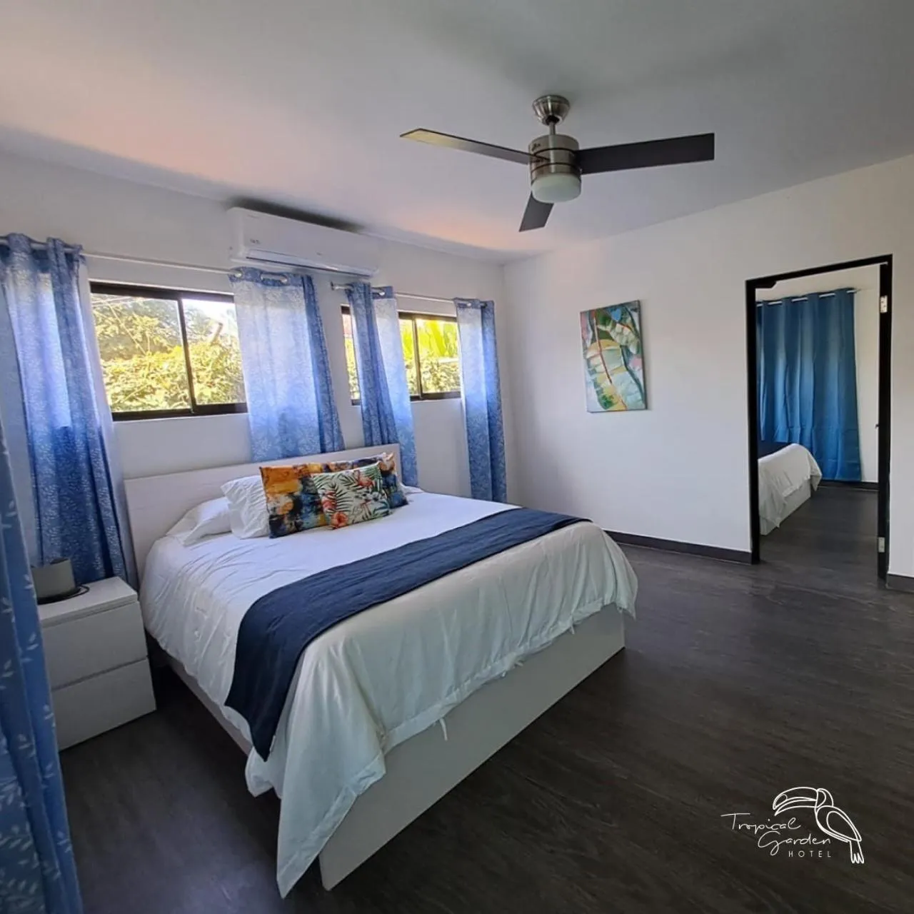 Photo of the whole room, Bed in Tropical Garden Hotel