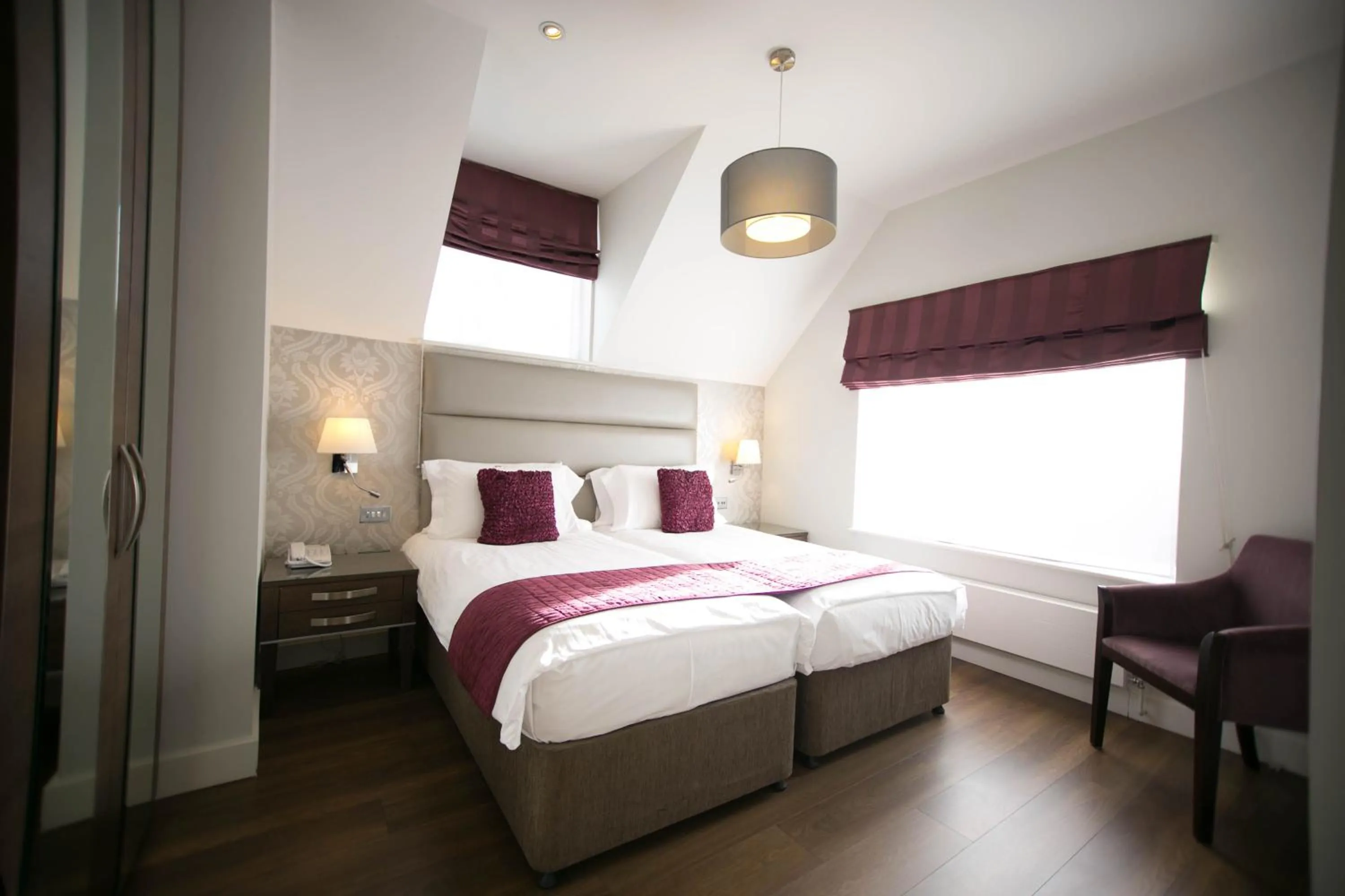 Bed in The Pillar Hotel