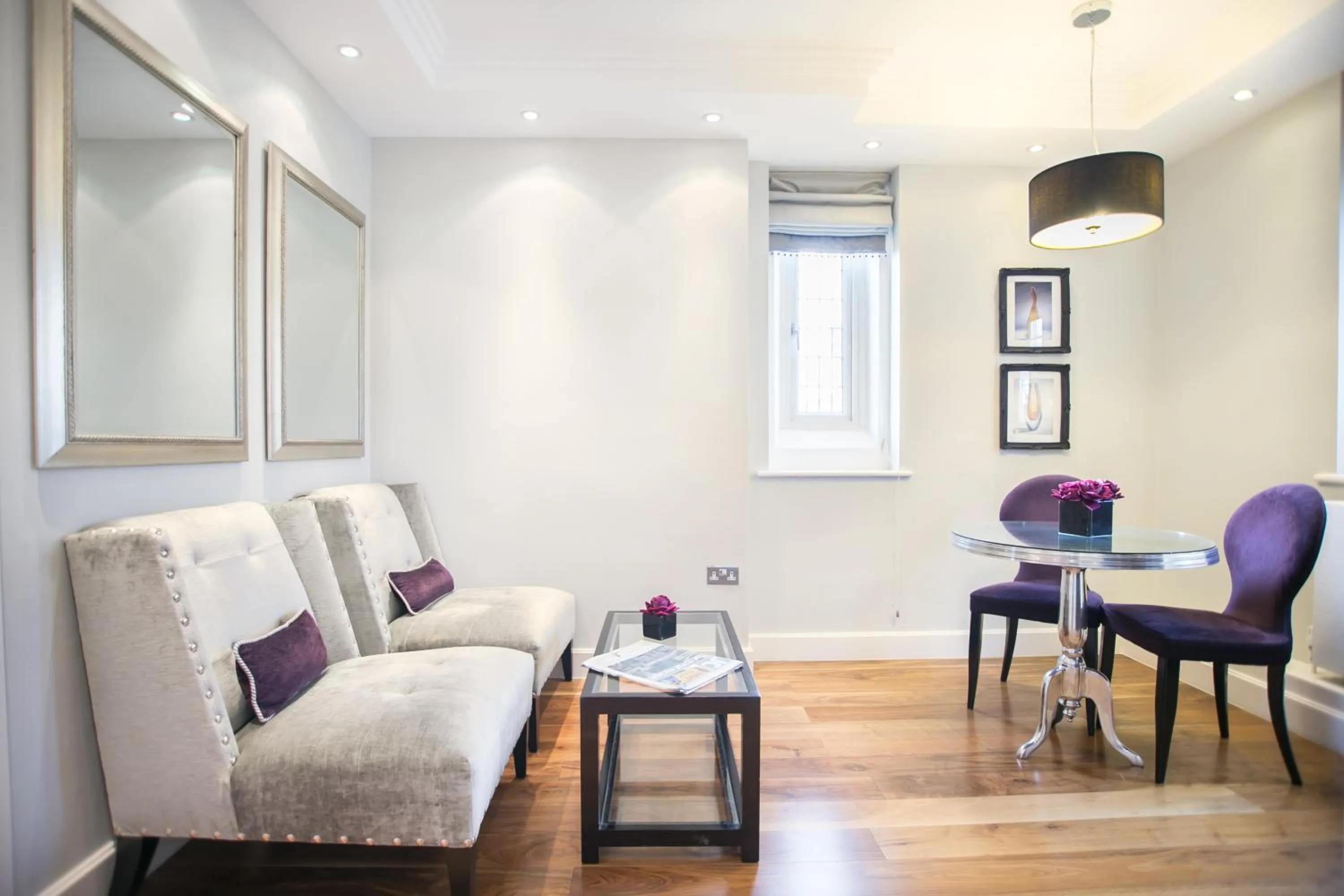 Living room in The Pillar Hotel