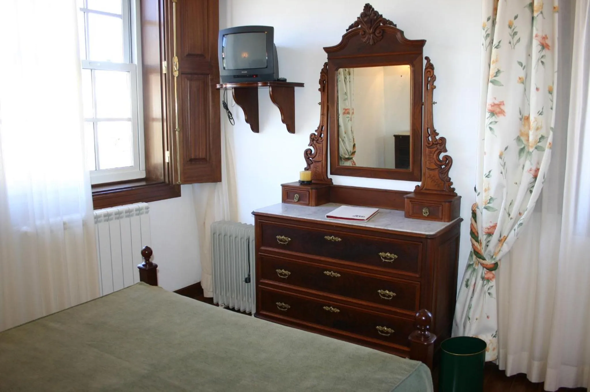 Day, Bed in Hotel Rural Villa do Banho