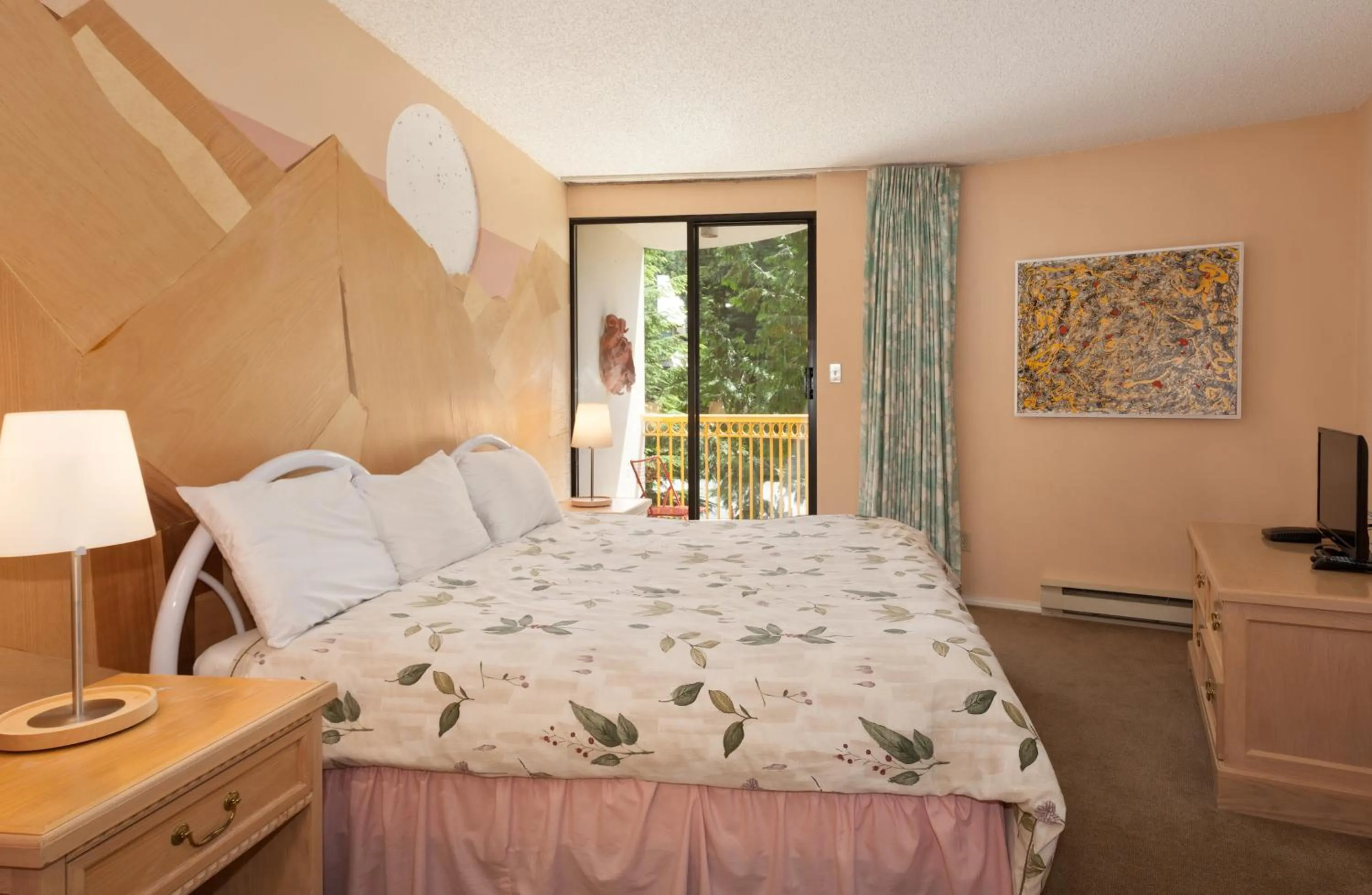 Bedroom, Bed in The Marquise by Whistler Premier