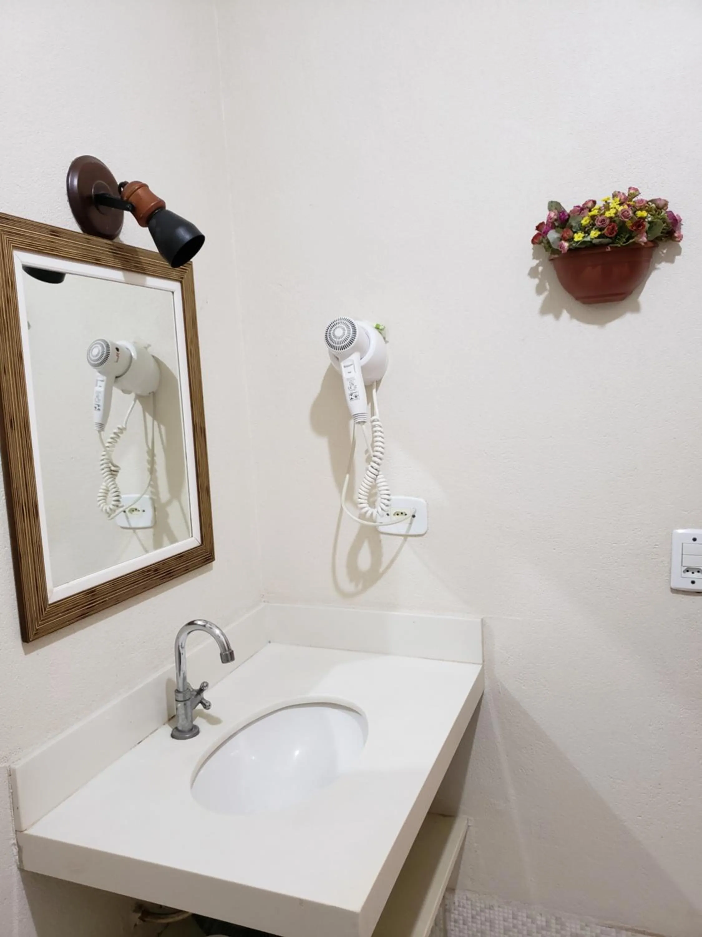 Hotel Pousada Chalé das Flores