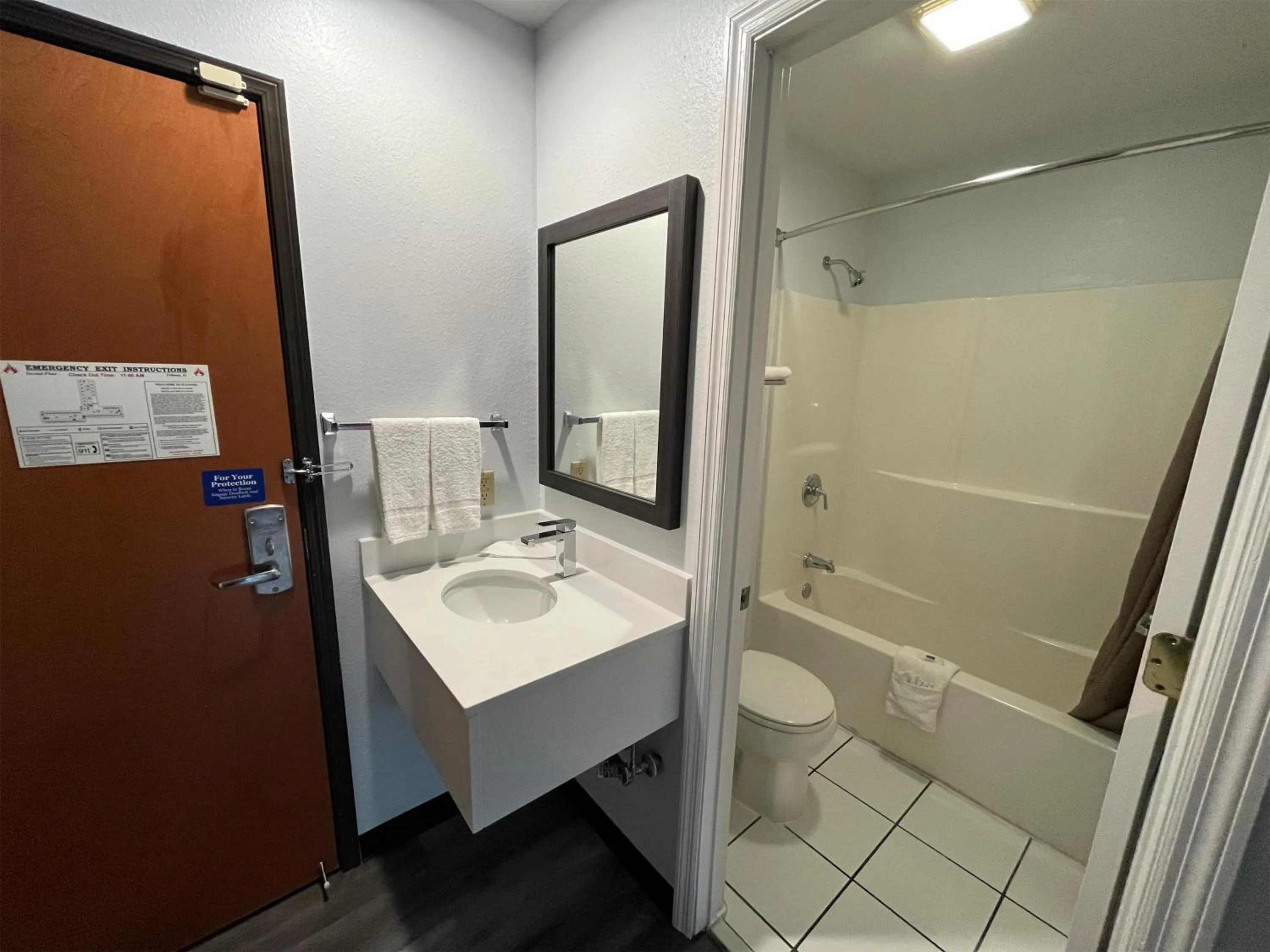 Bathroom in Motel 6-Urbana, IL