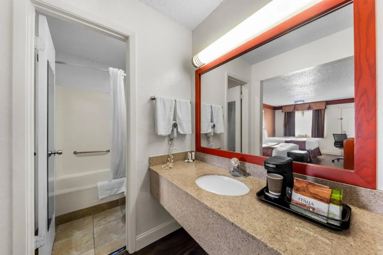 Bathroom in Scottish Inns - Decatur