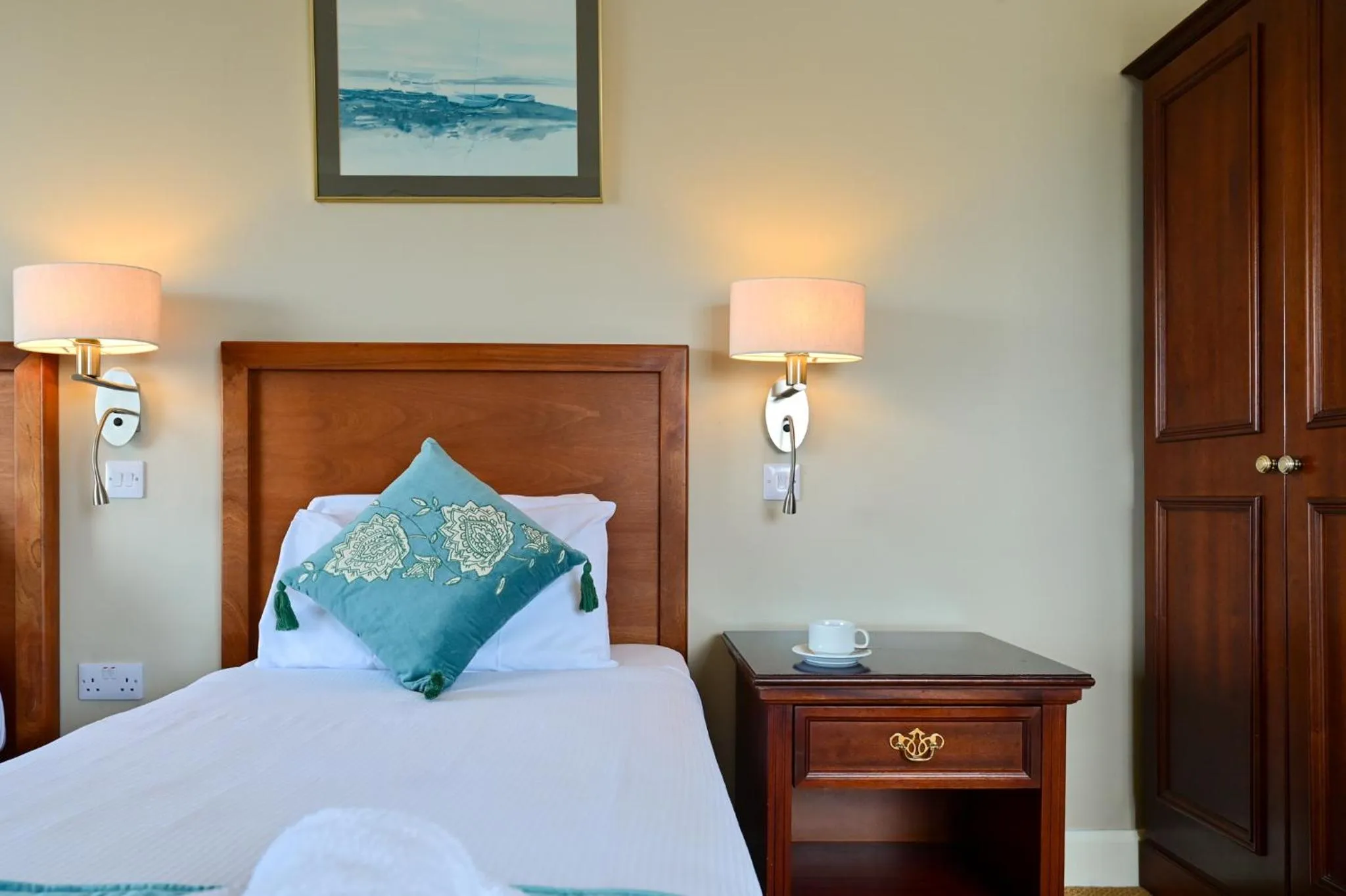 Bedroom, Bed in Lawlors Hotel Dungarvan